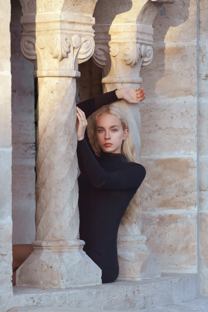 Solo Travel Photo Shoot in Budapest, Hungary | Tulip Sujeera Photography - The Budapest Photographer