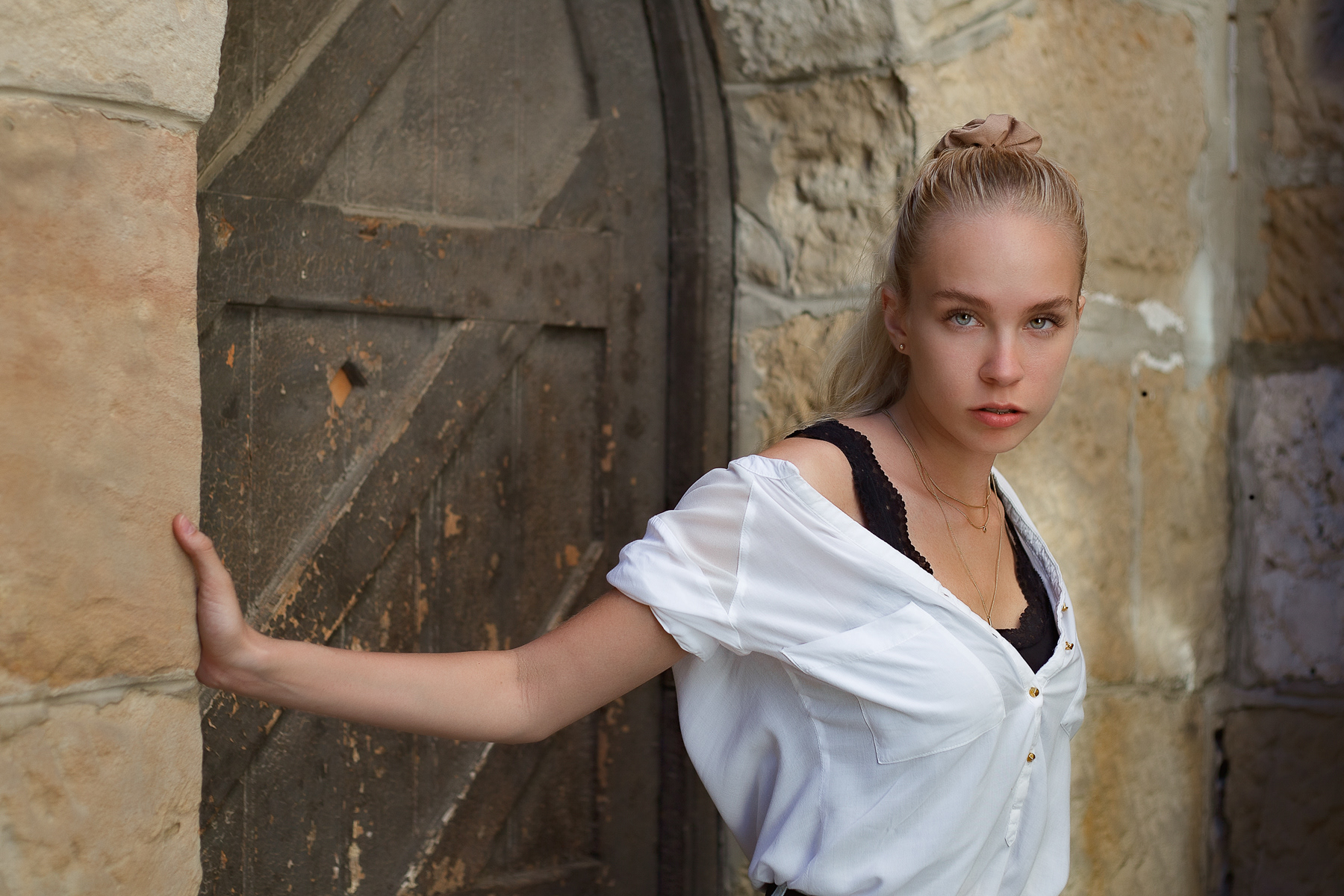 Portrait & Lifestyle Photo Shoot in Budapest, Hungary | Tulip Sujeera Photography - The Budapest Photographer