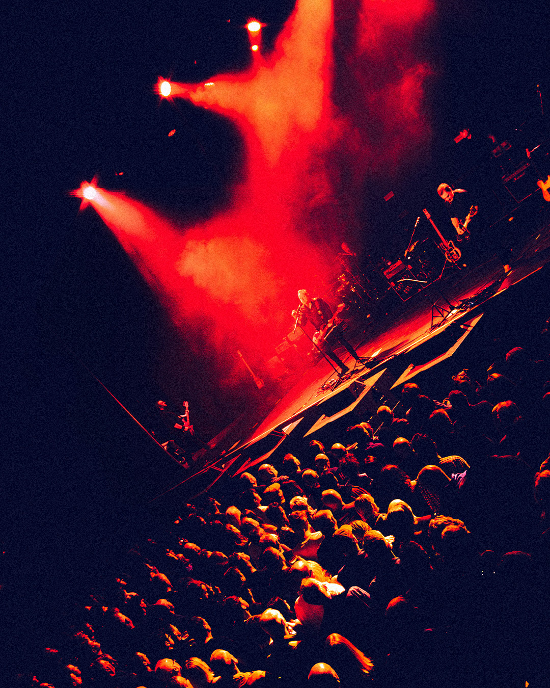 Peter Hook & The Light