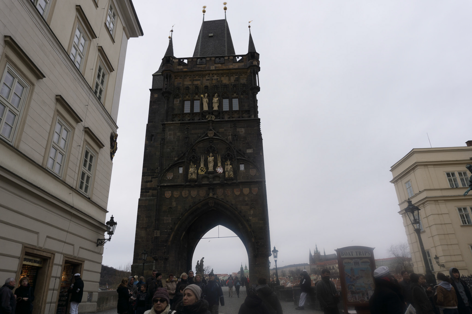 Poort naar de brug