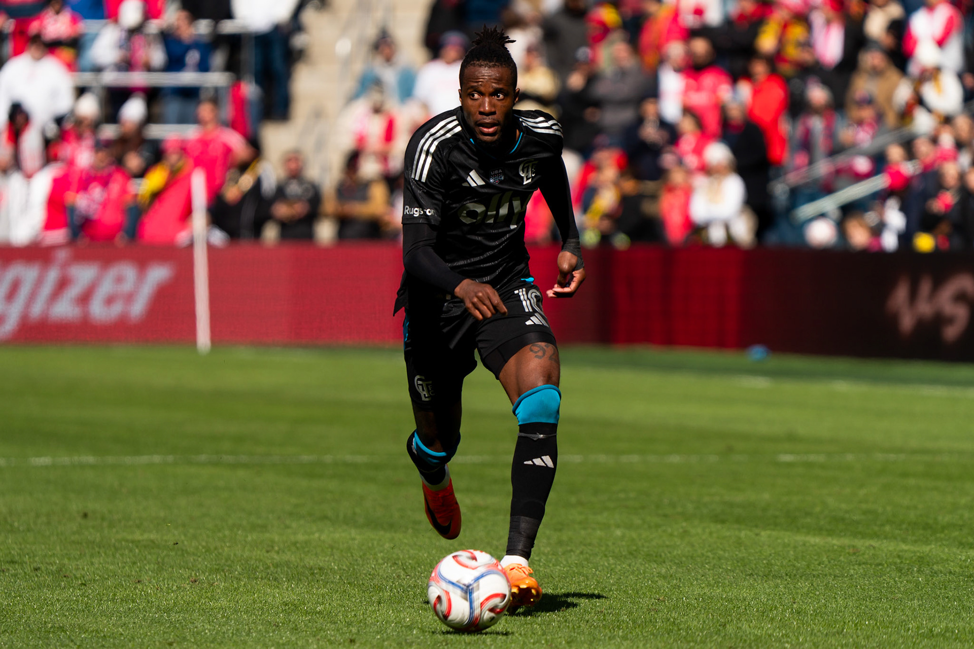 Charlotte FC forward Wilfried Zaha (10) dribbles the ball against St. Louis CITY SCSt. Louis City FC vs. FC Charlotte on February 21, 2026 at Energizer Park in St. Louis, MO. Photo by Daniel Laubhan