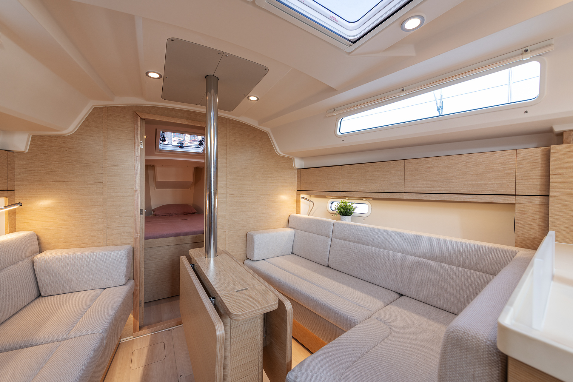 Hanse 348