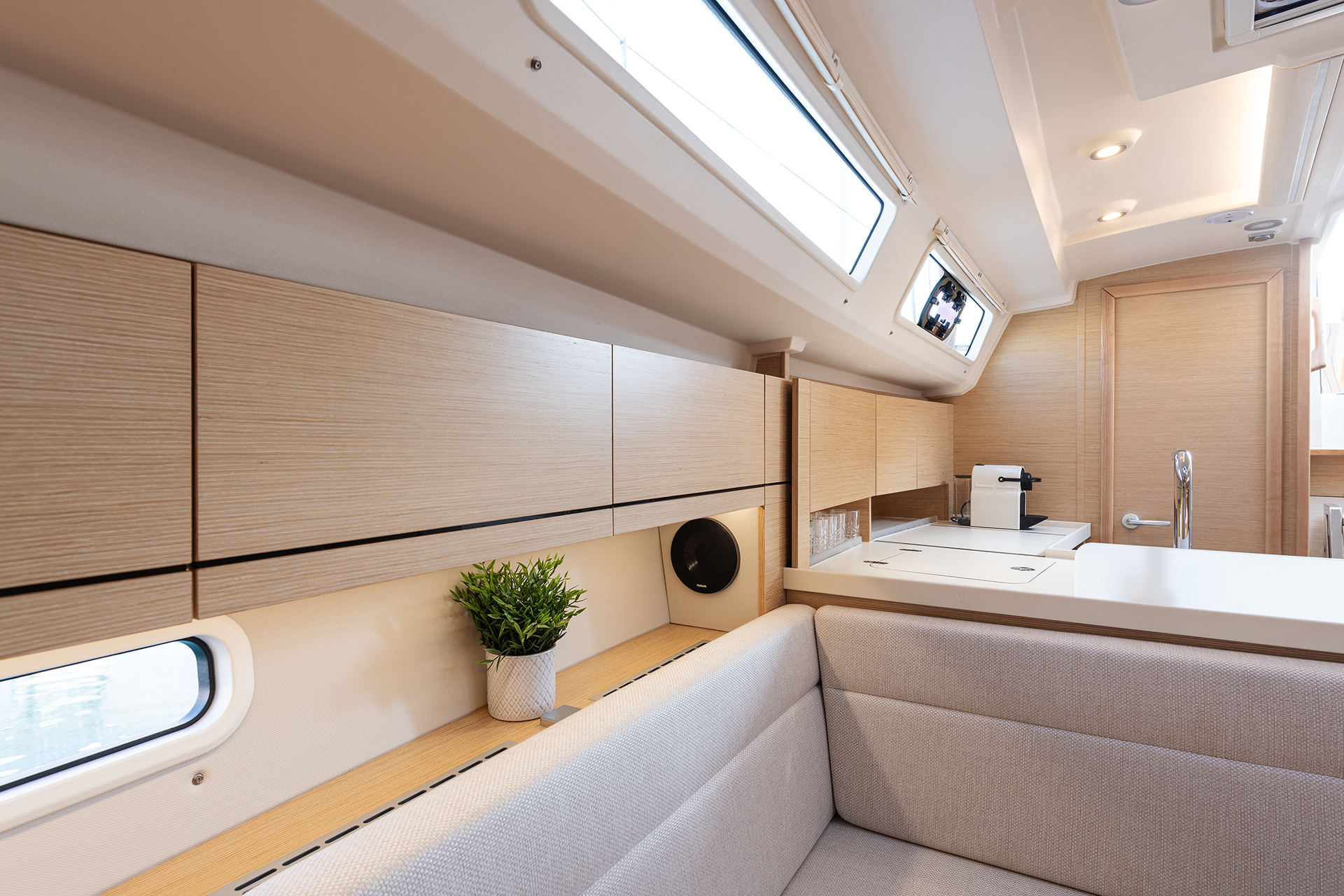 Hanse 348