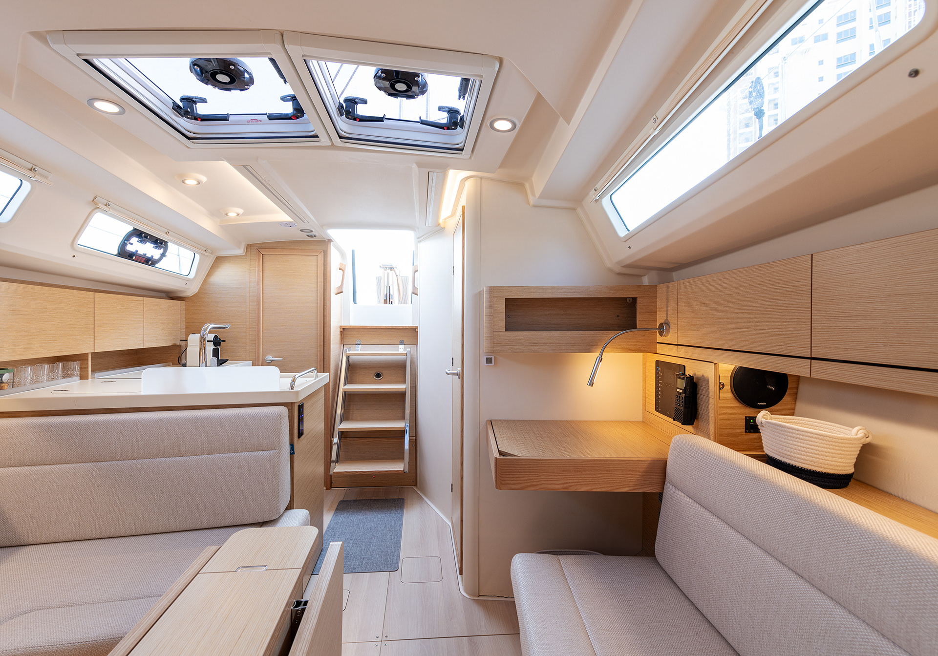 Hanse 348