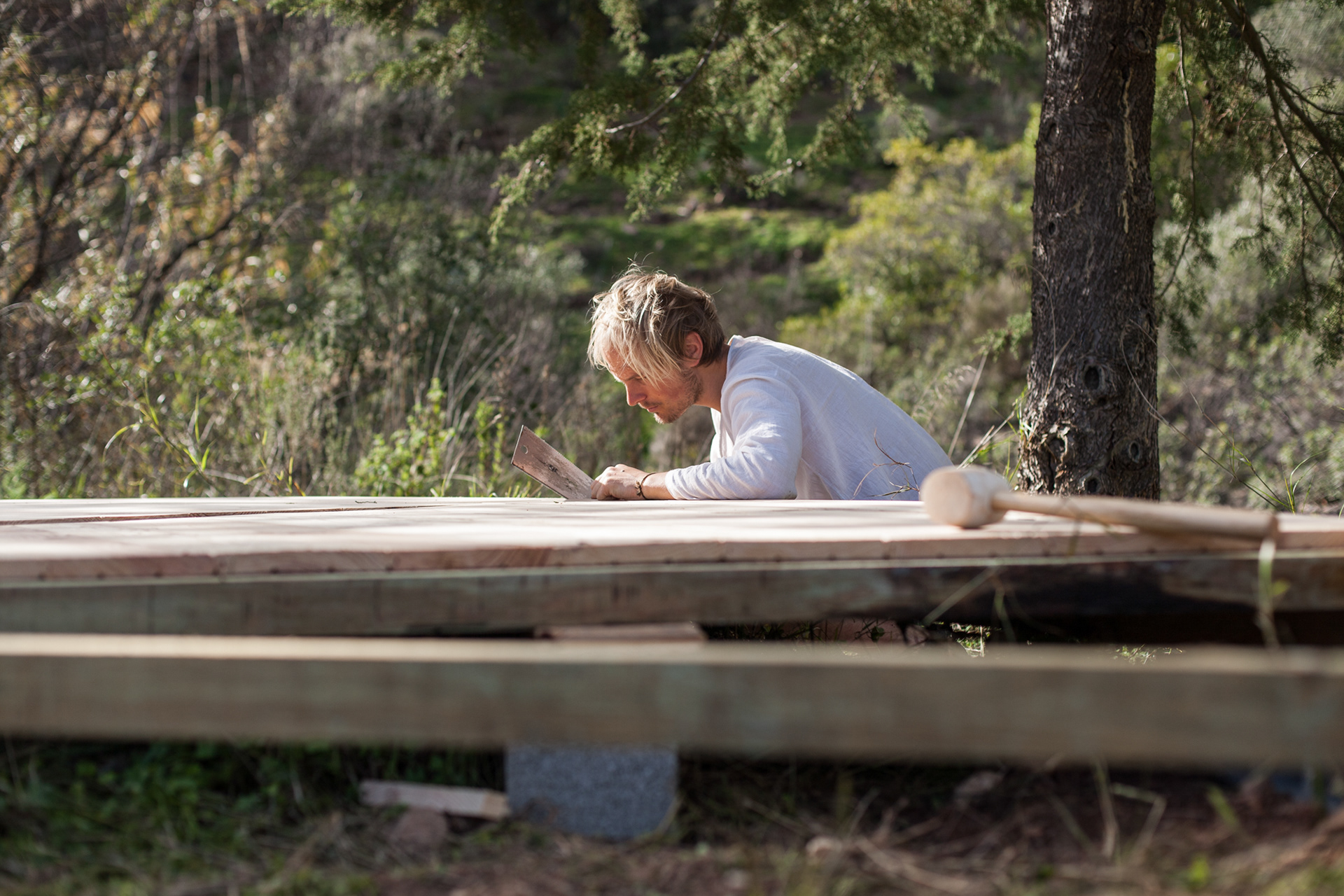 Plattform aus Kiefernholz