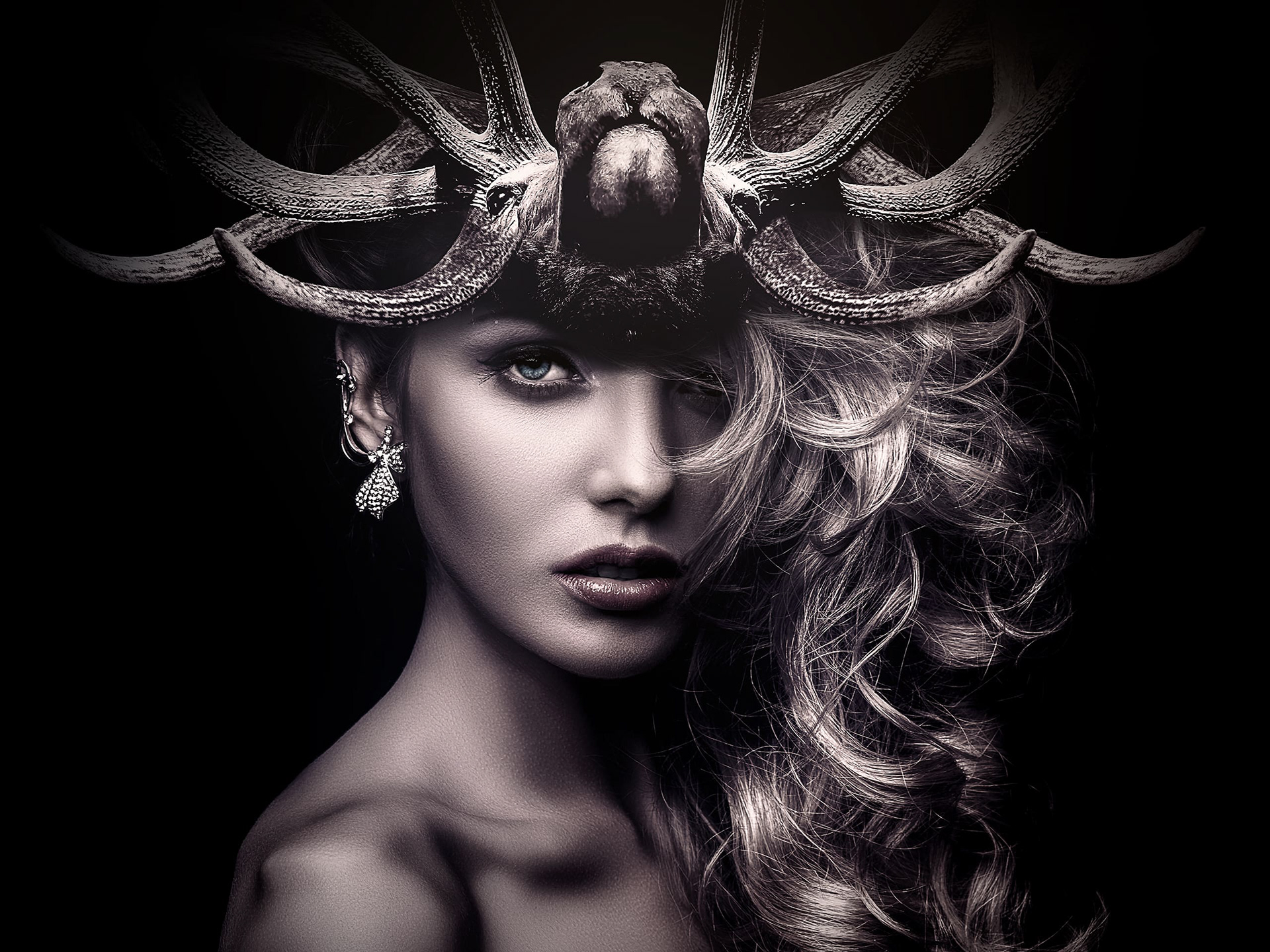 Hanyō / 半妖 by Masaki Hirokawa / 廣川政樹