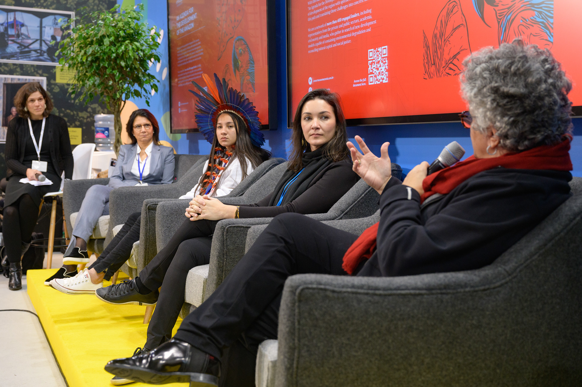 Renata Piazzon, Ana Toni, Samela Marteninghi.. and Izabella Teixeira
