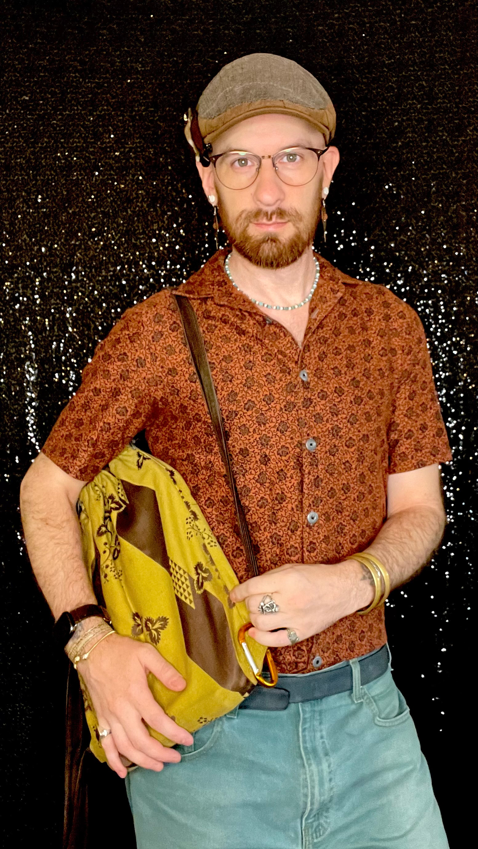 floral button down & day bag 2023