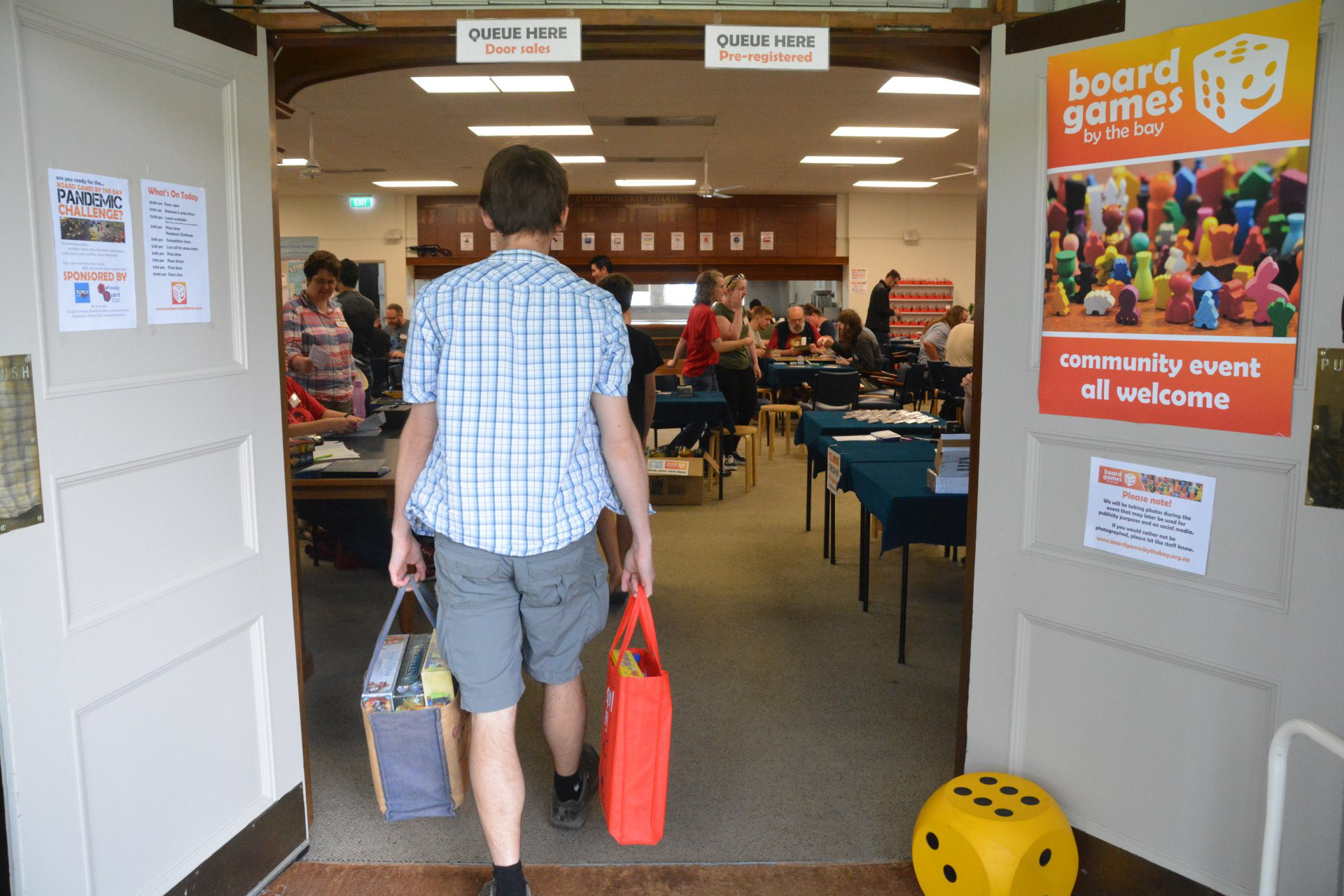 More and more people arrive