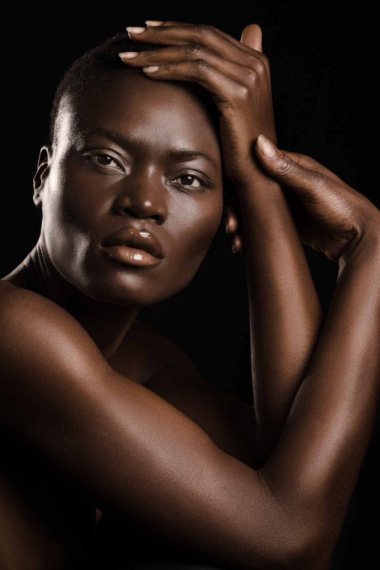 Model: Muny Cisse; MUA: Rocío Jiménez