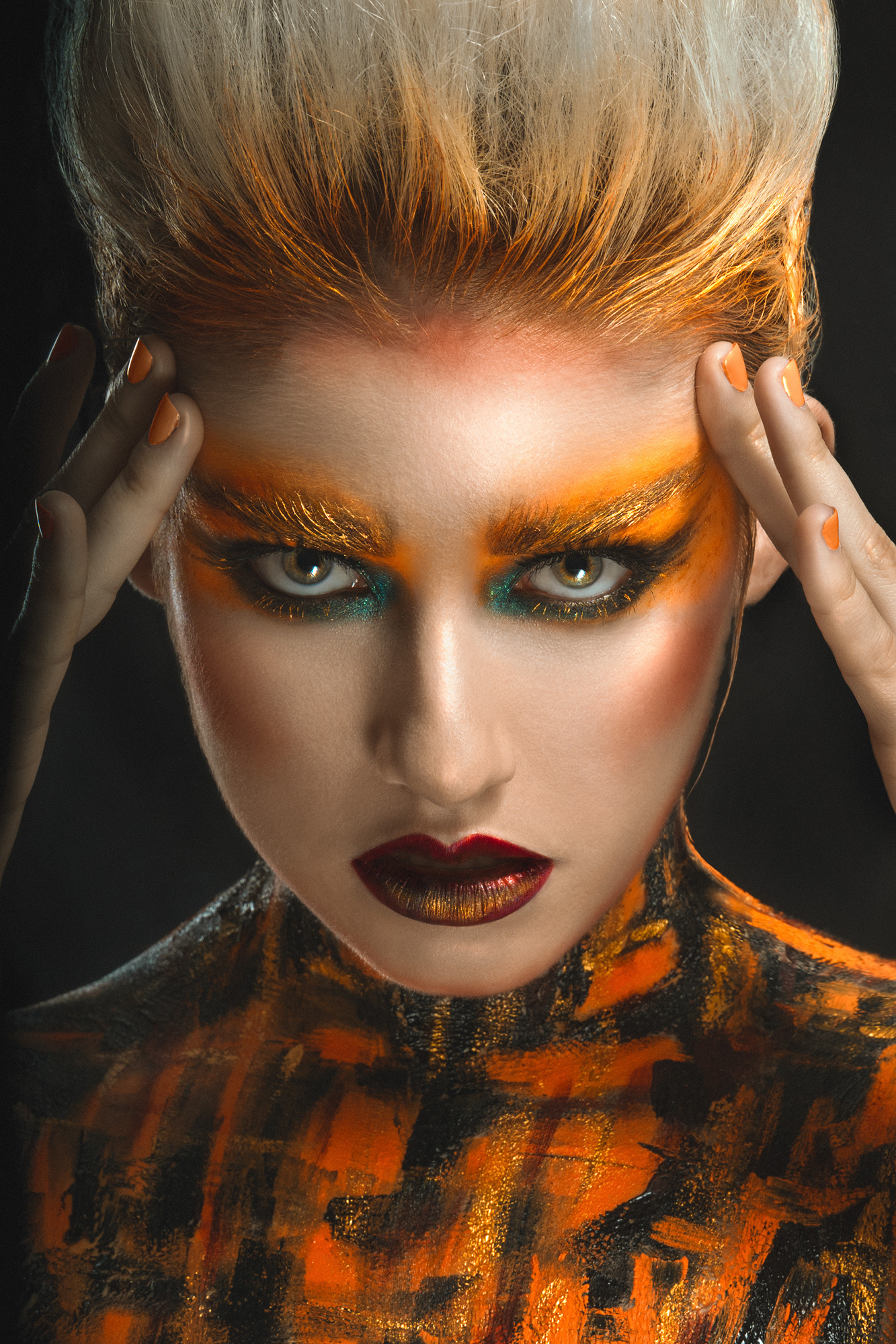 Taller: Rebeca Saray; Modelo: Sonia Martínez; Maquillaje y peluquería: Mijas Natural