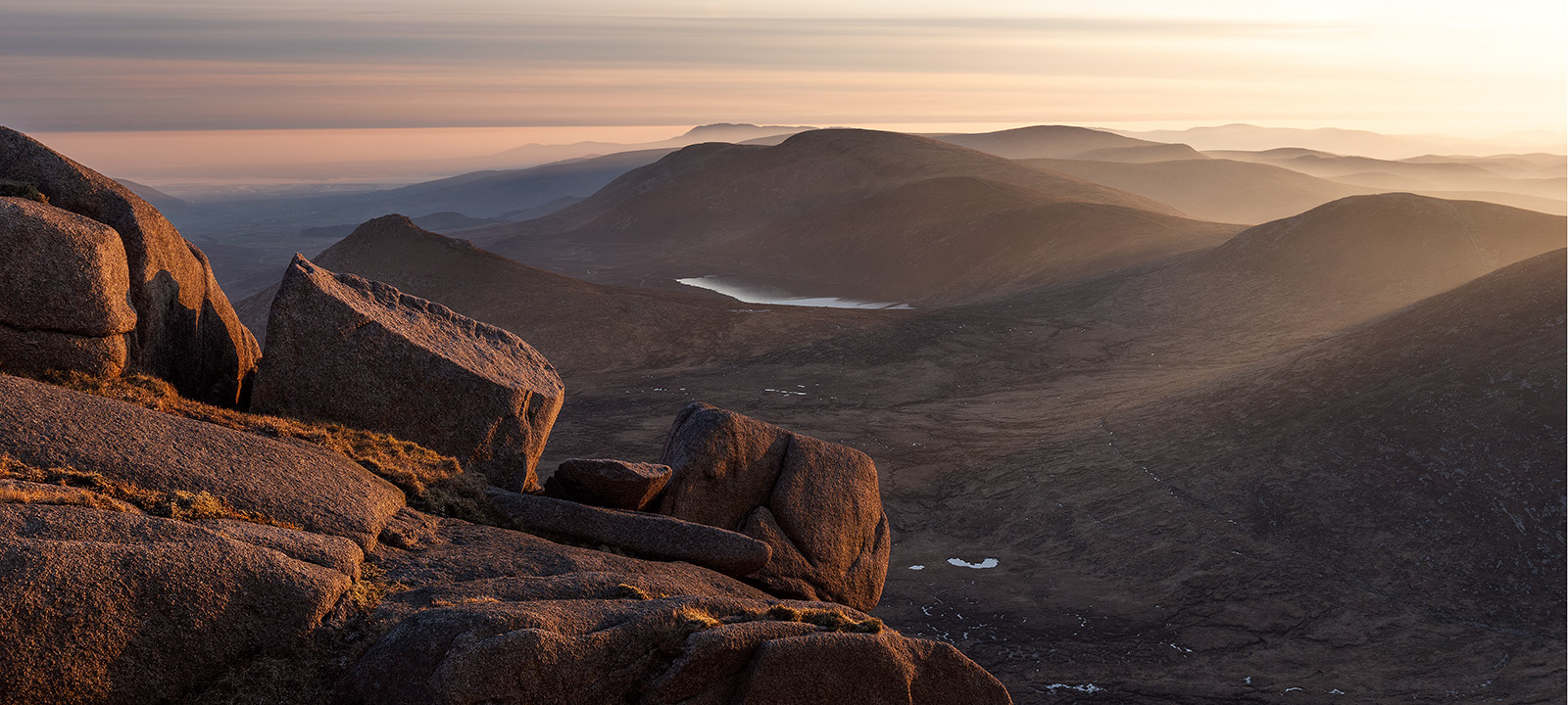 Slieve Bearnagh sunset rays