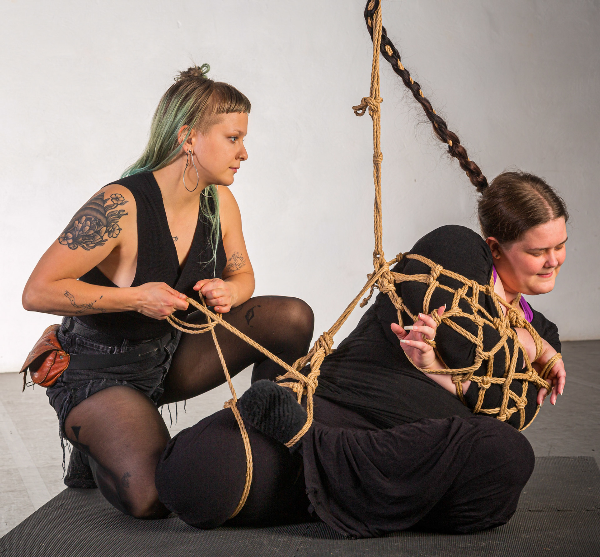 @Elie_Shibari and @silvphotos at Turku Peer Rope, September 25, 2020.