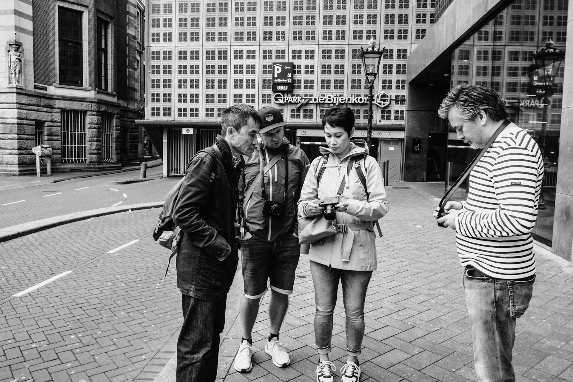 Chris, Robin, Yvette and Robert. Final score: Leica 3, Fuji 2 ;-)