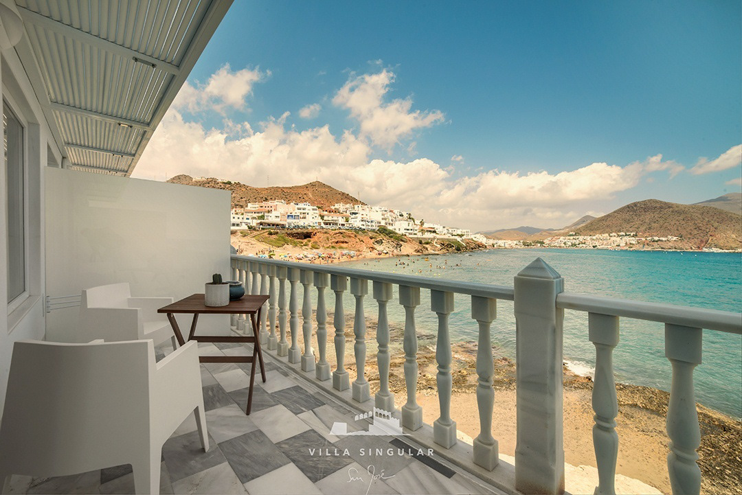 terraza lounge sobre el mar, servicios de exclusividad para fidelización