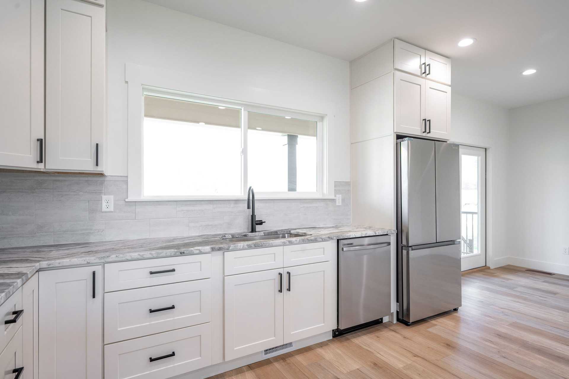 Soft Close Cabinetry 