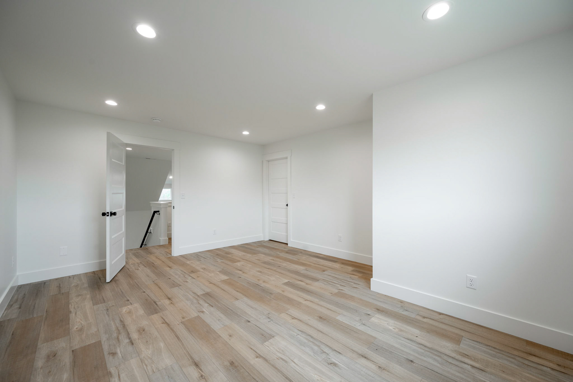 Upstairs- 2nd Bedroom