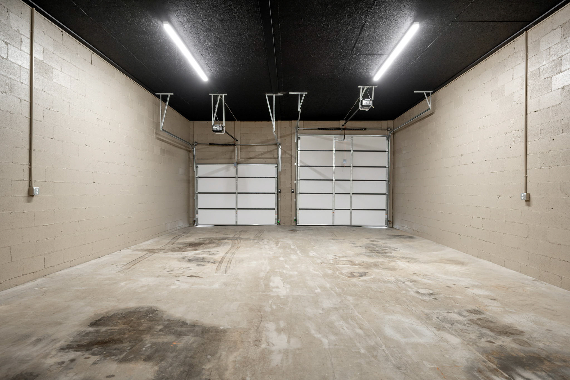 1152 SqFt. Garage with Insulated Automatic Doors