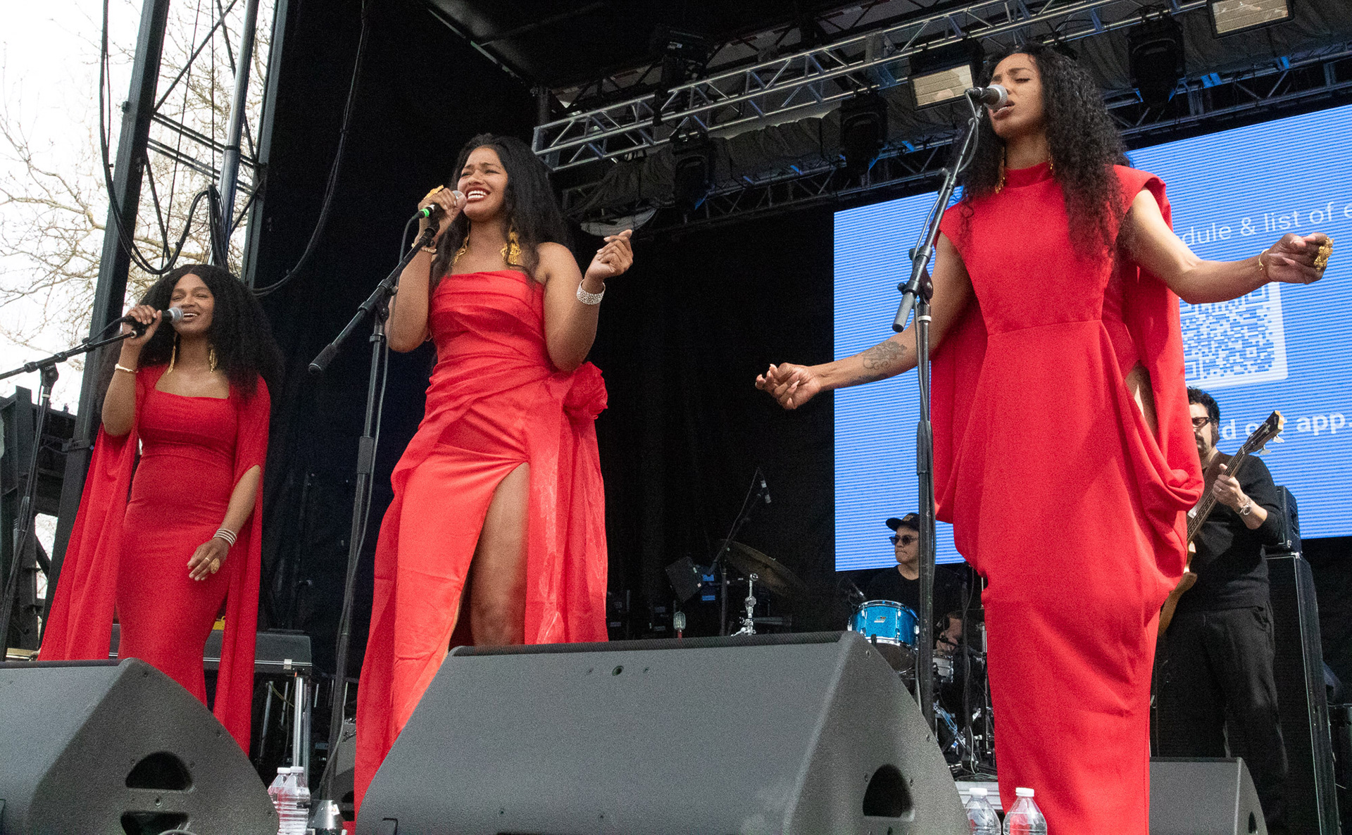 The Womack Sisters on Main Stage