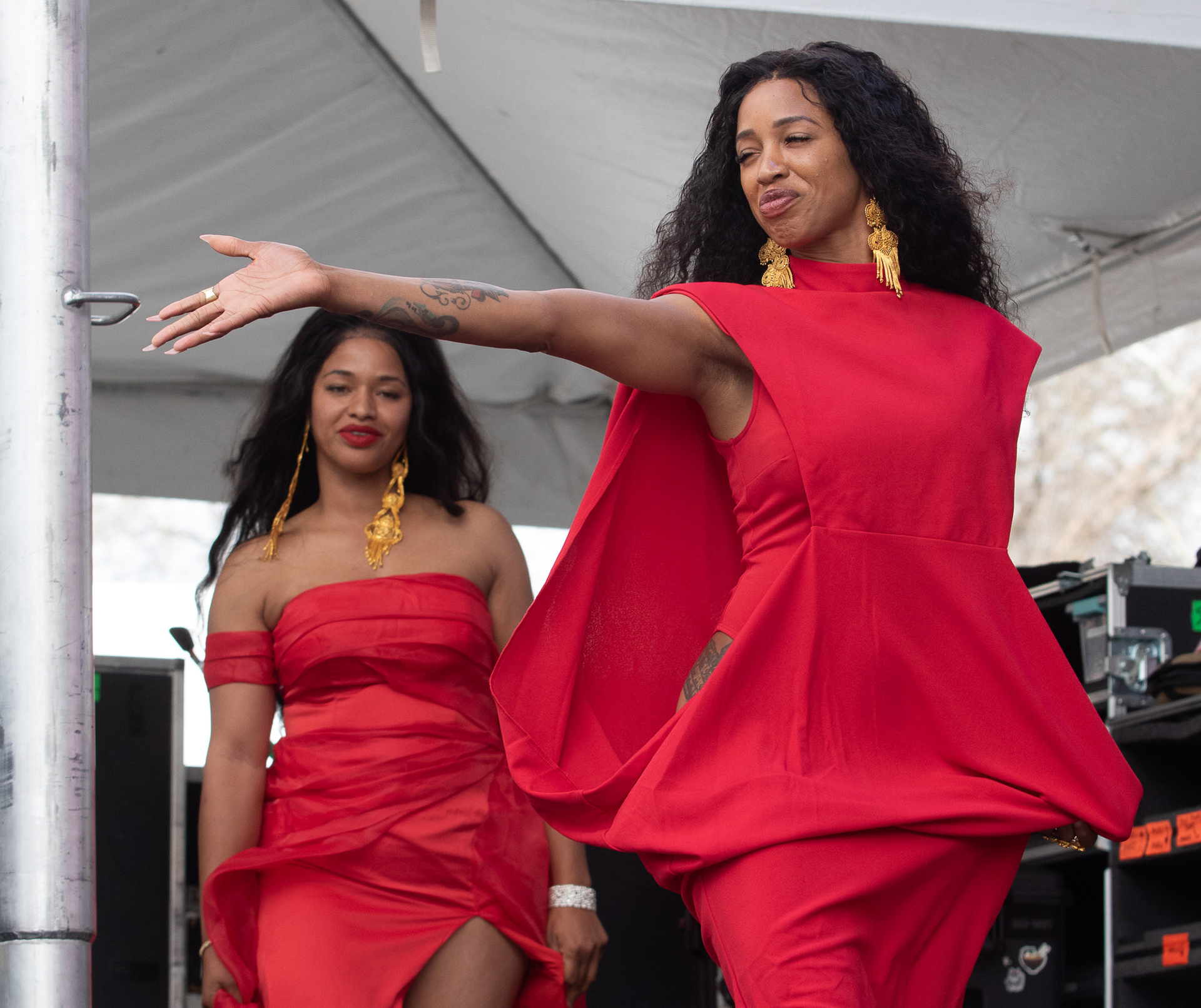 The Womack Sisters on Main Stage