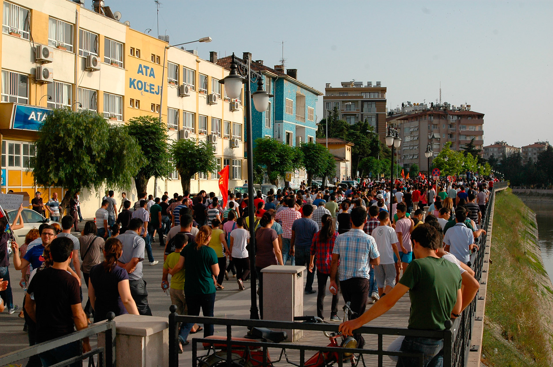 İnönü Caddesi