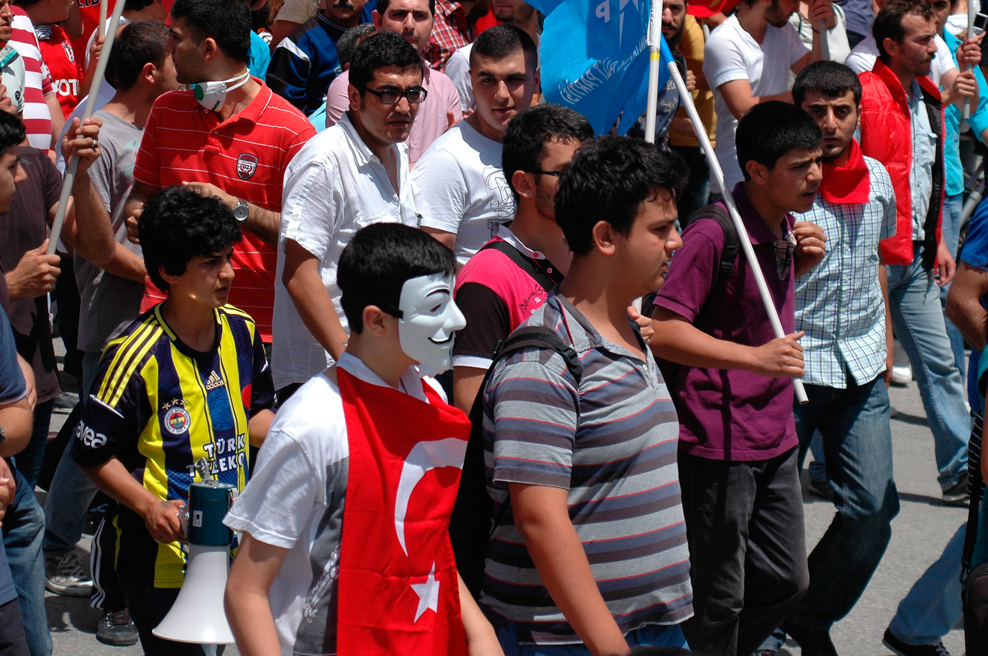 İnönü Caddesi