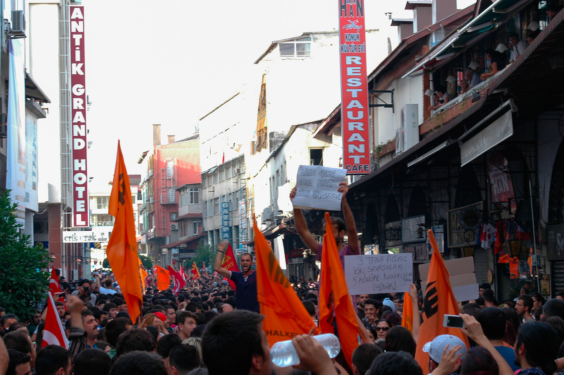 Saray Caddesi