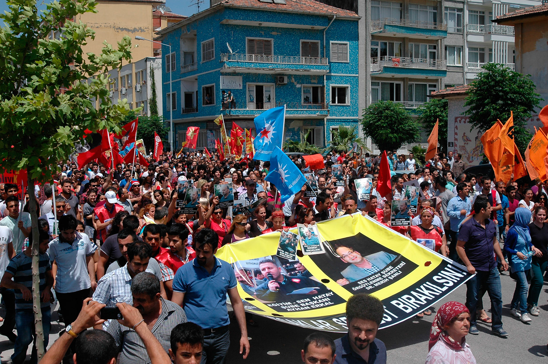İnönü Caddesi