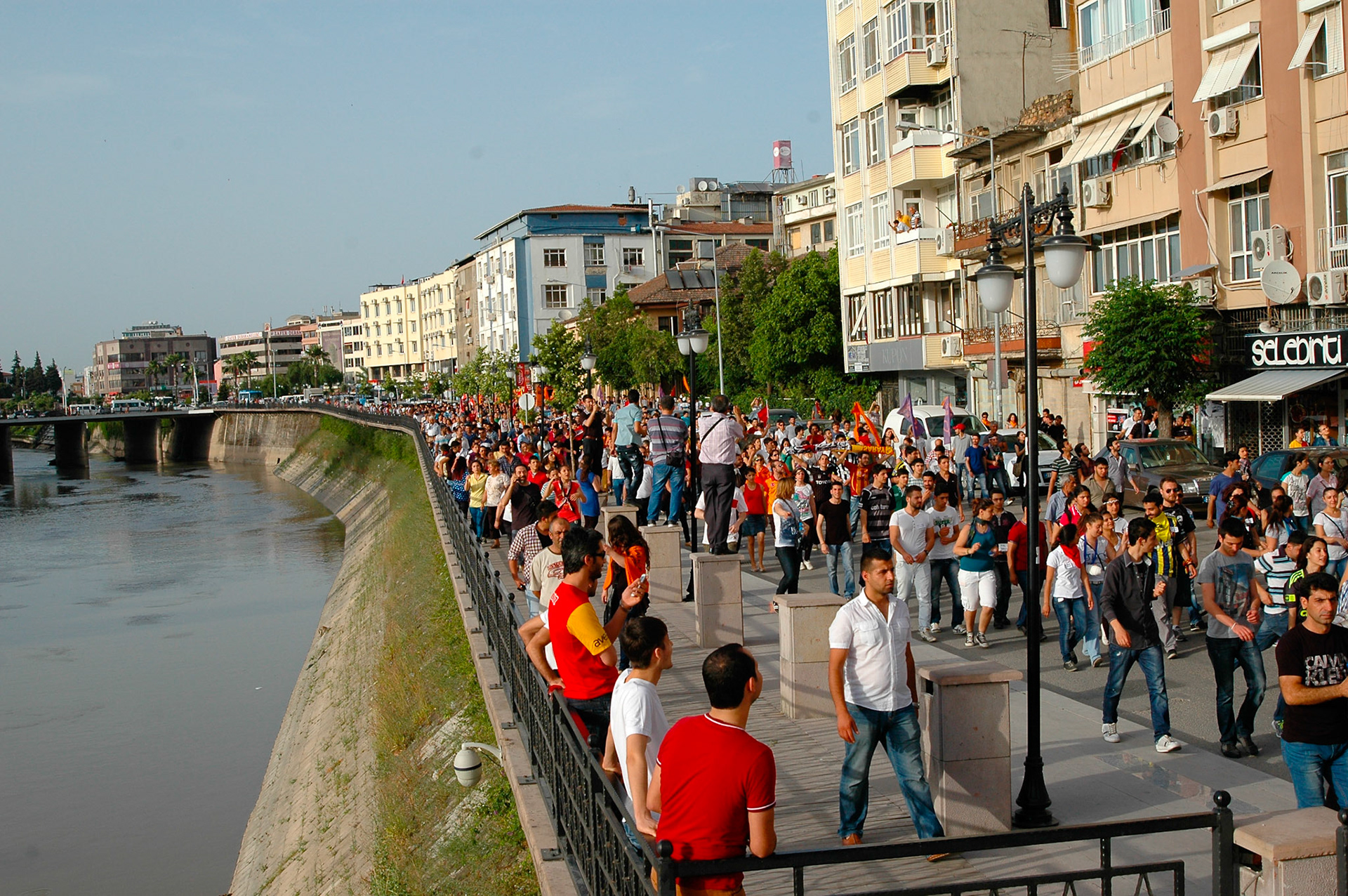 İnönü Caddesi