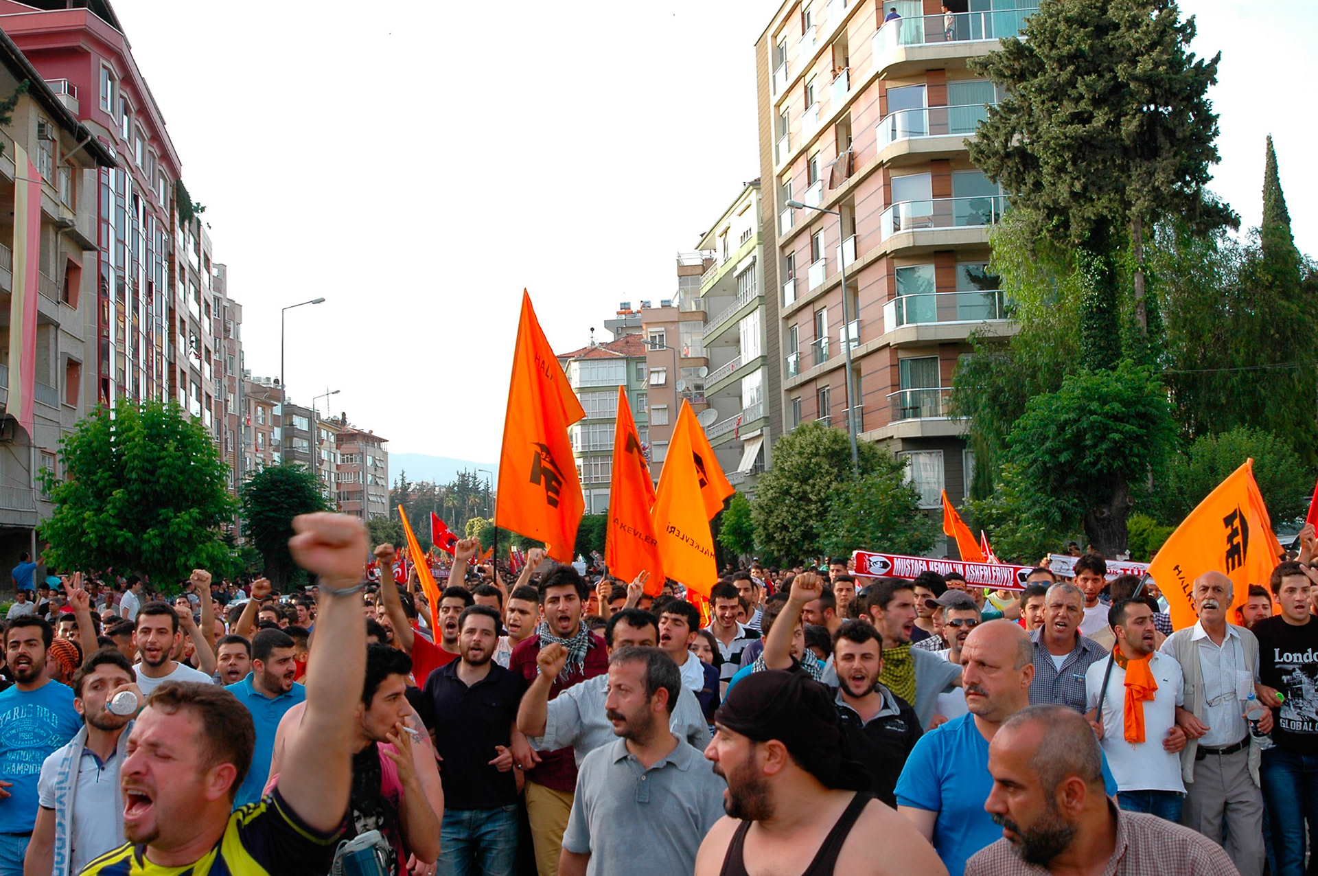 Ahmet Atakan / İnönü Caddesi