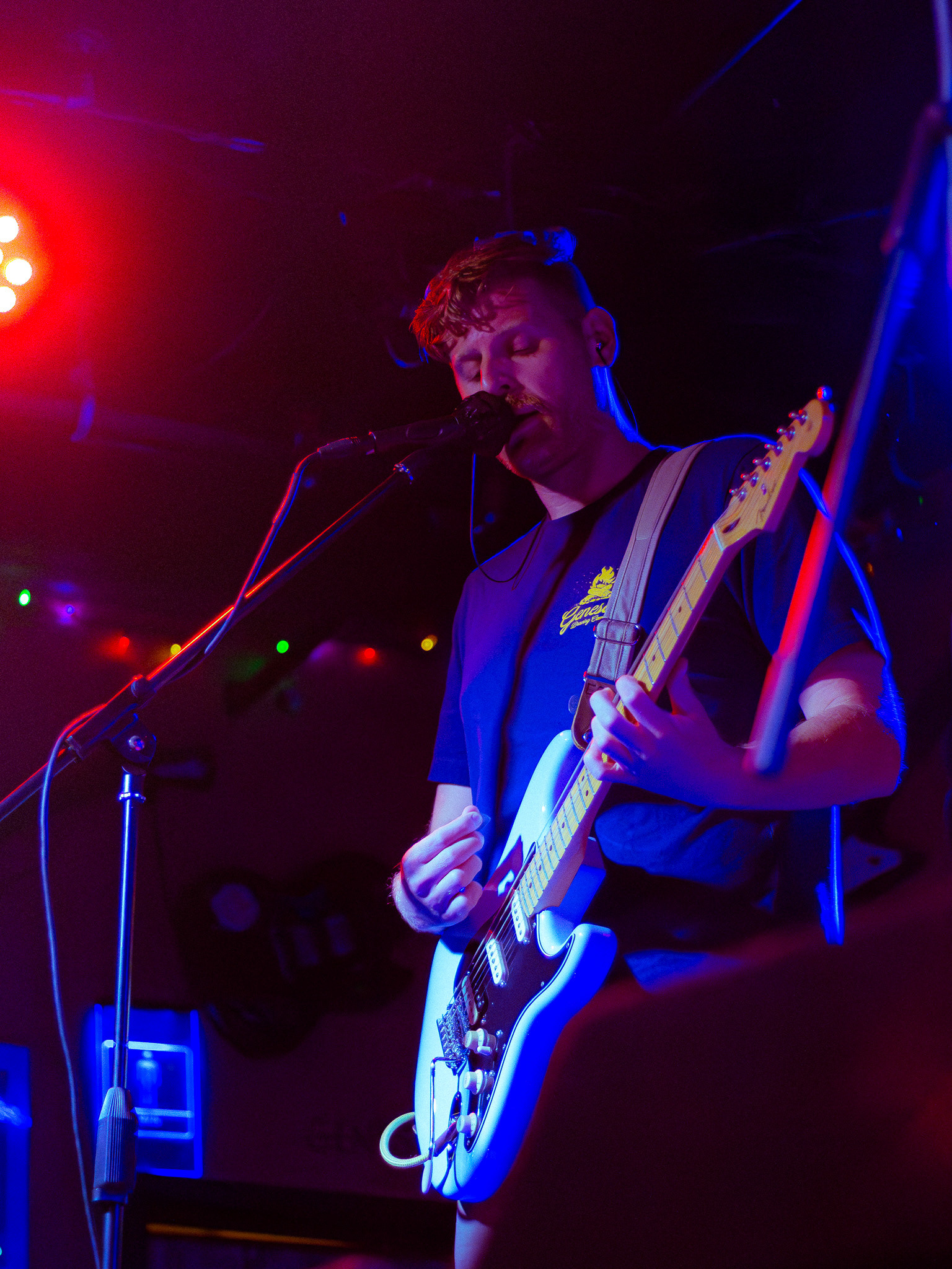 DECLAW - MIDWAY CAFE