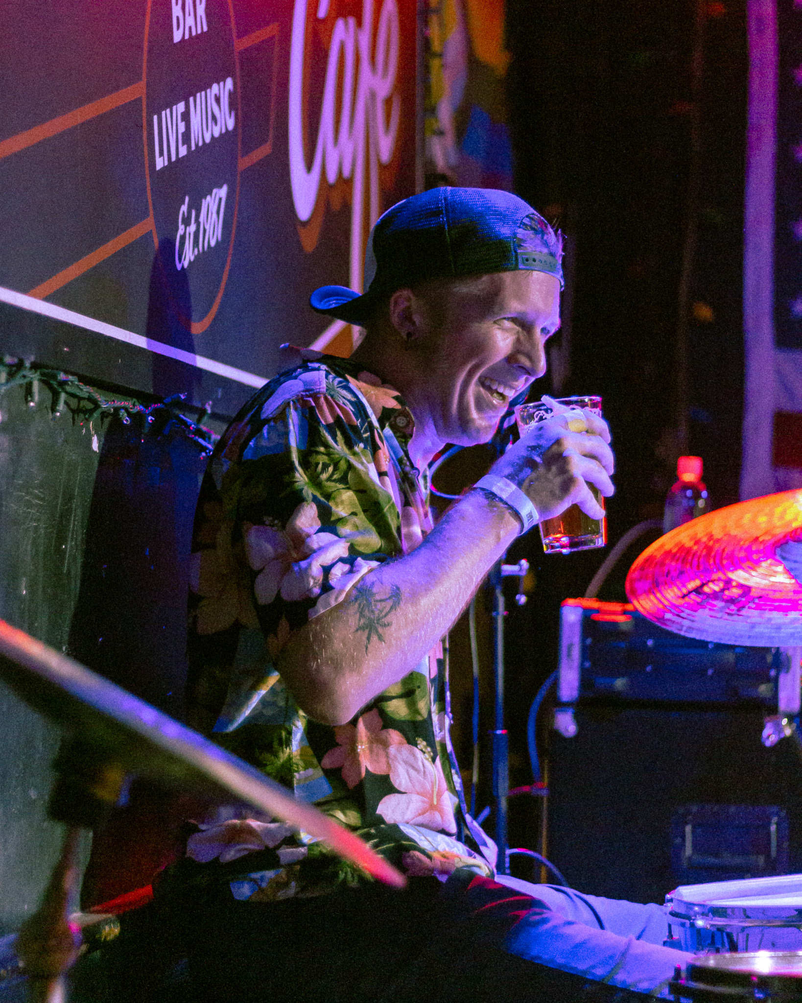 LOSER'S CIRCLE - MIDWAY CAFE (BIG PIZZA FEST)