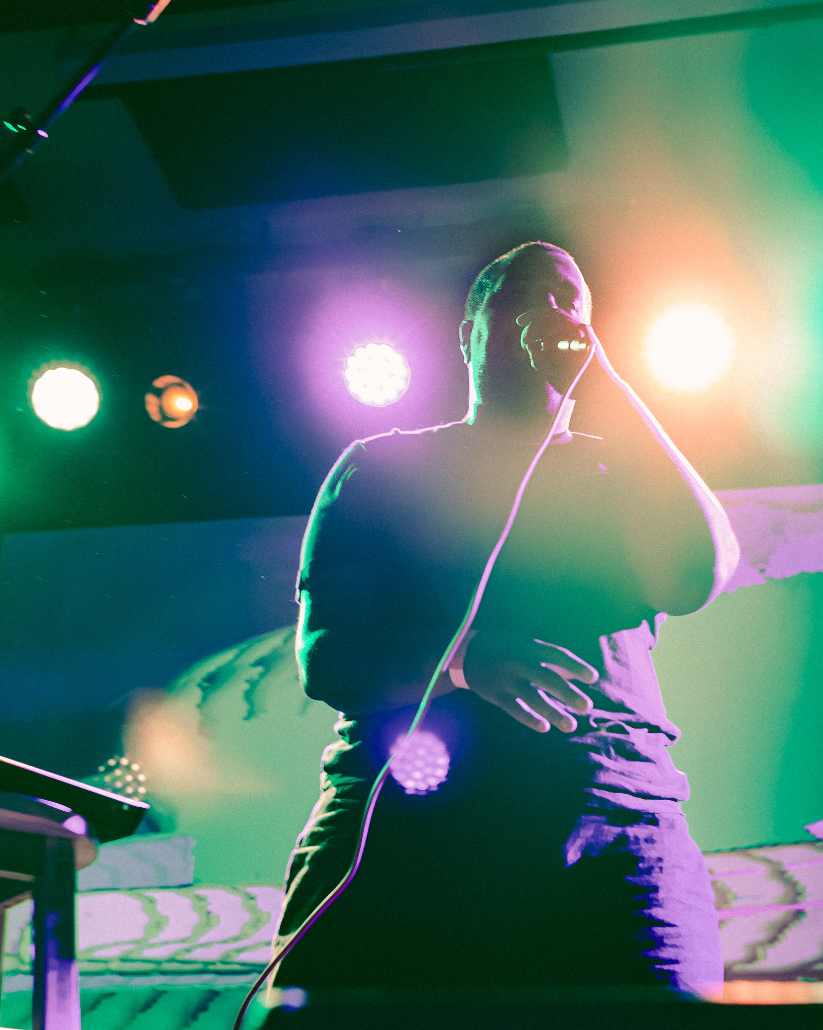 PINK NAVEL - CRYSTAL BALLROOM