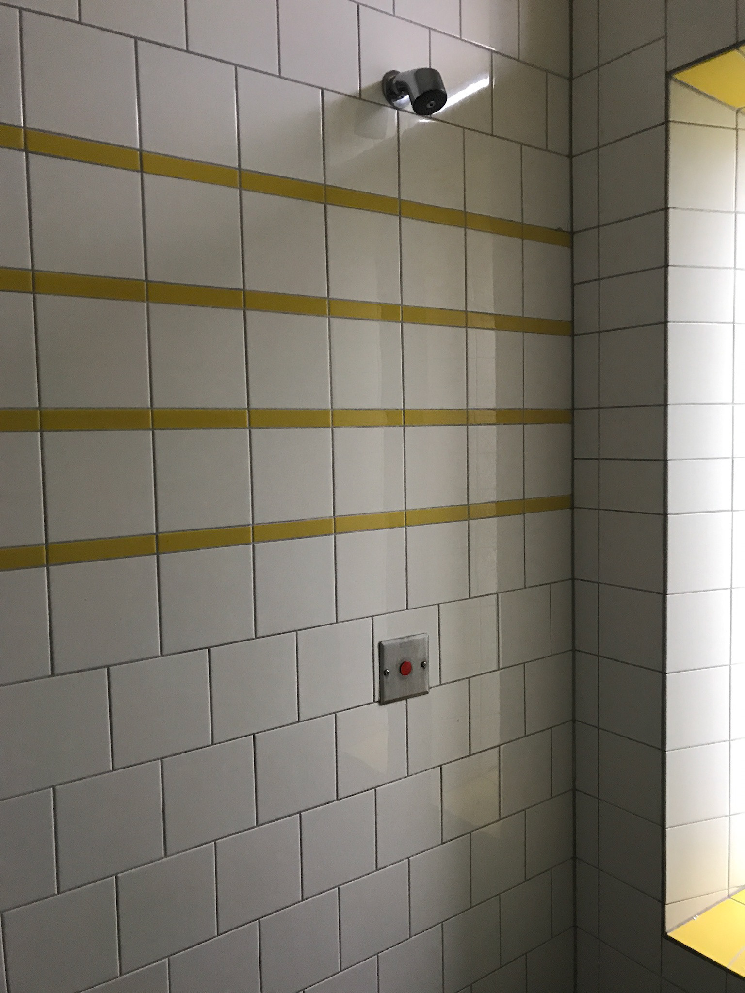 OUD | BADRUIMTE GEDEELD