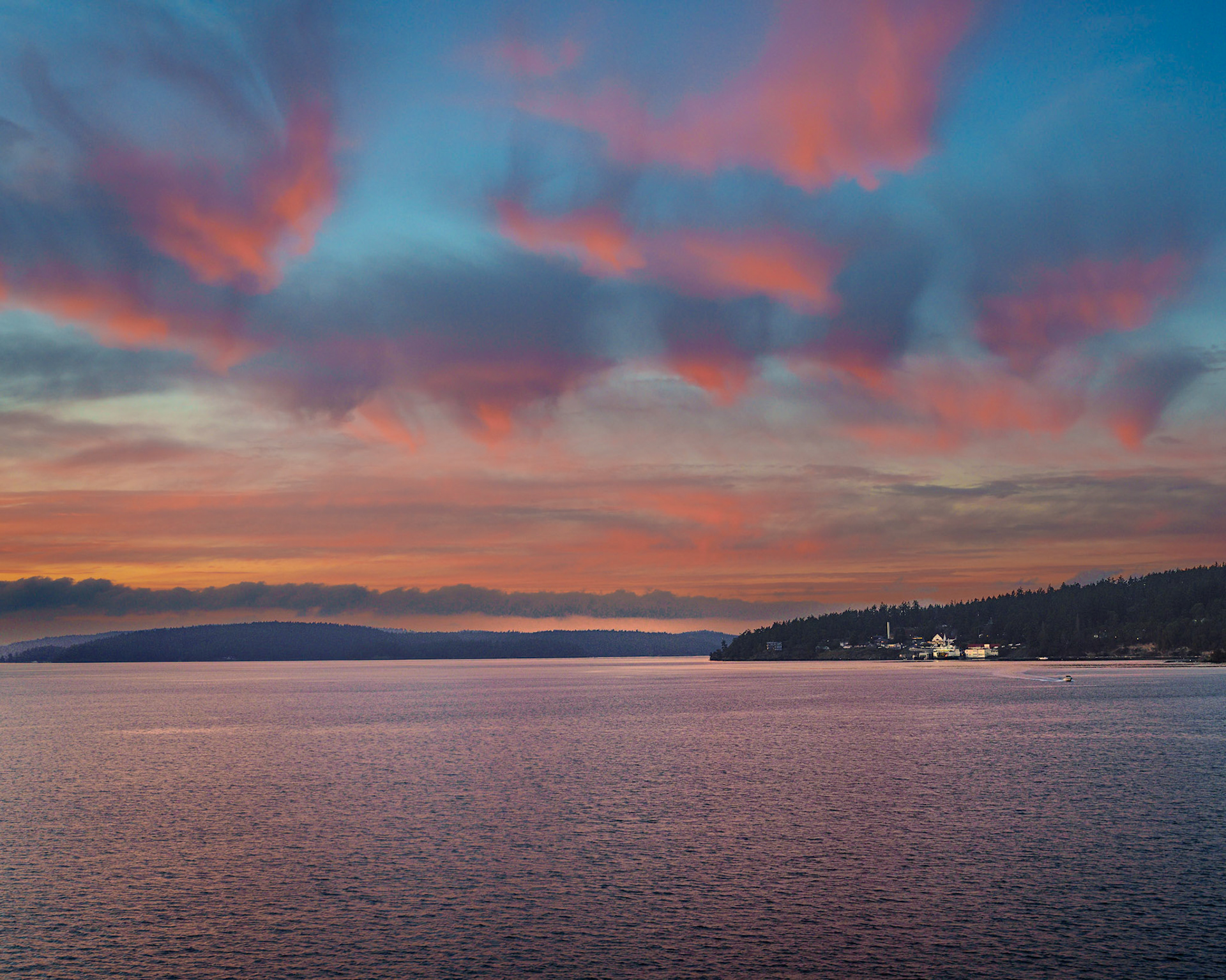 Approaching Orcas, Nov2023