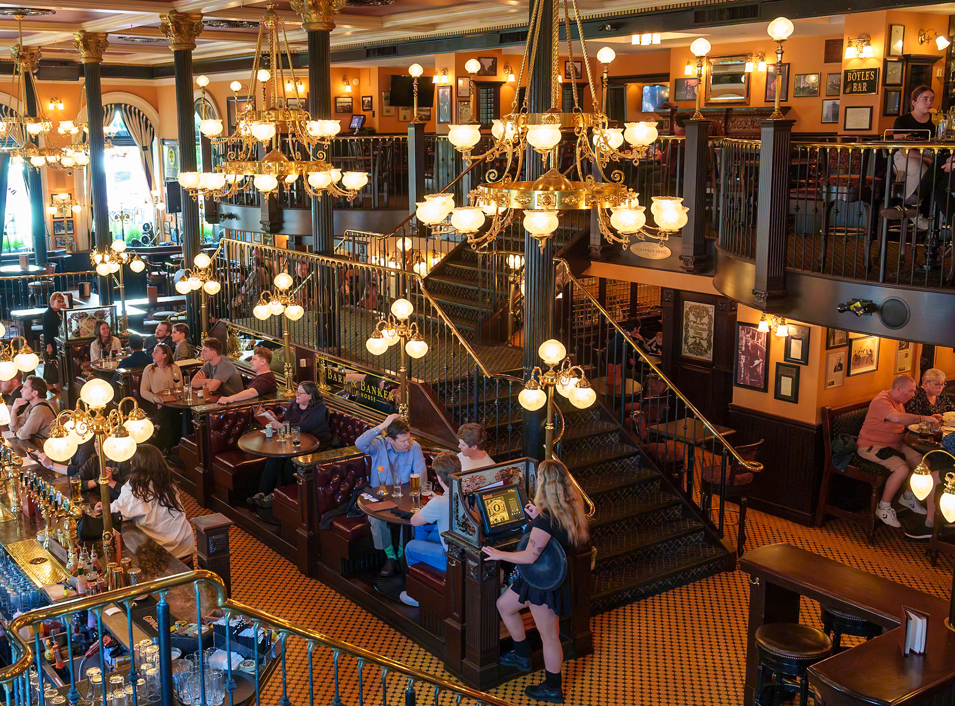Bard and Banker, Victoria BC, May2025