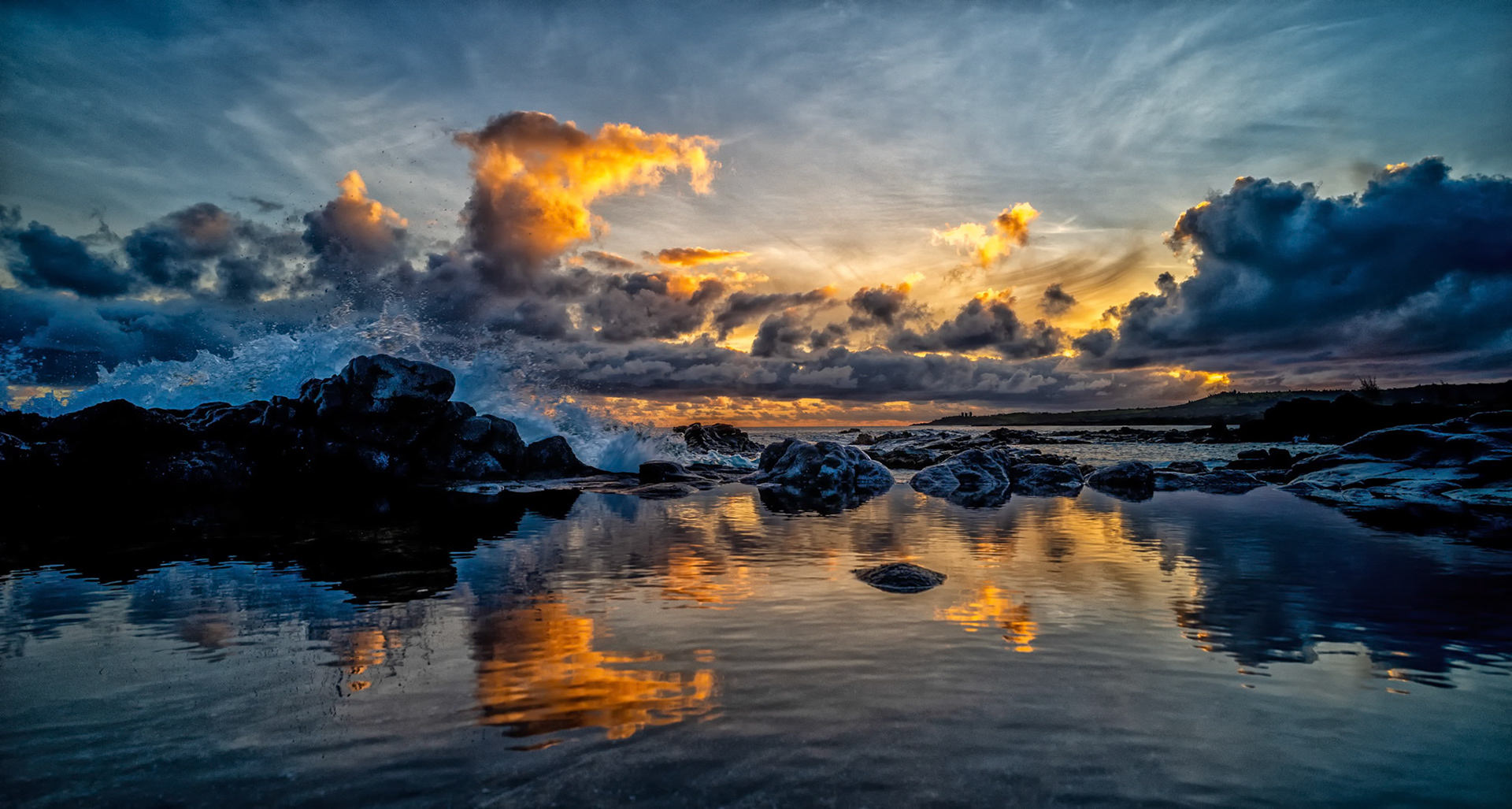 Another morning and another opportunity to wake up early to capture sunrise and reflect on life.  Nothing like capturing both sunrise and sunset in the same day.