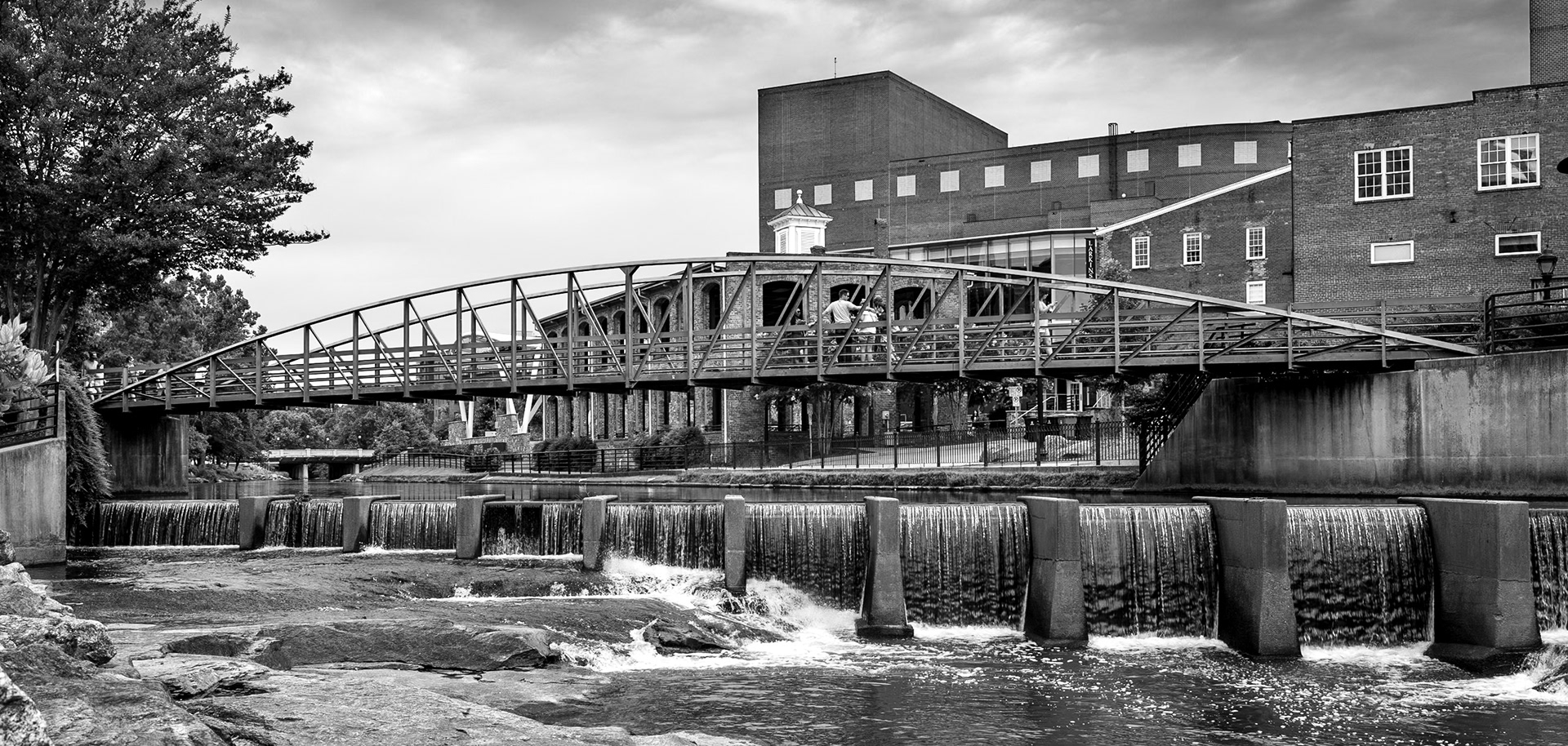 Greenville, S.C. is one of the top 10 growing cities in the U.S. with its quaint small town feel coupled with it s modern day amenities.  The land of present-day Greenville was once the hunting ground of the Cherokee, which was forbidden to colonists.