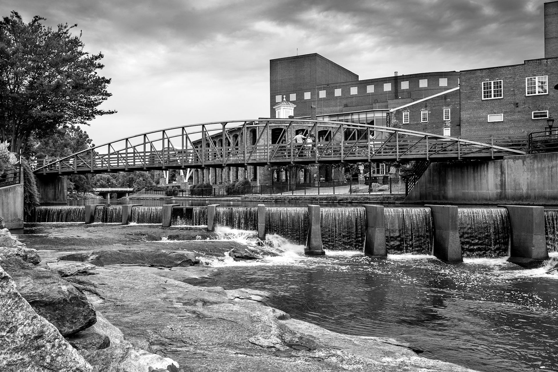 Greenville, S.C. is one of the top 10 growing cities in the U.S. with its quaint small town feel coupled with it s modern day amenities.  The land of present-day Greenville was once the hunting ground of the Cherokee, which was forbidden to colonists.
