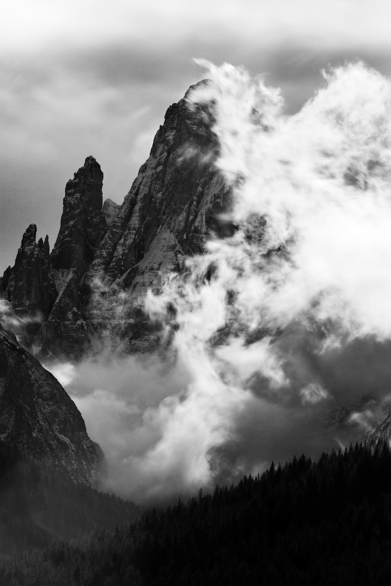 Moving Cloud And Mountain