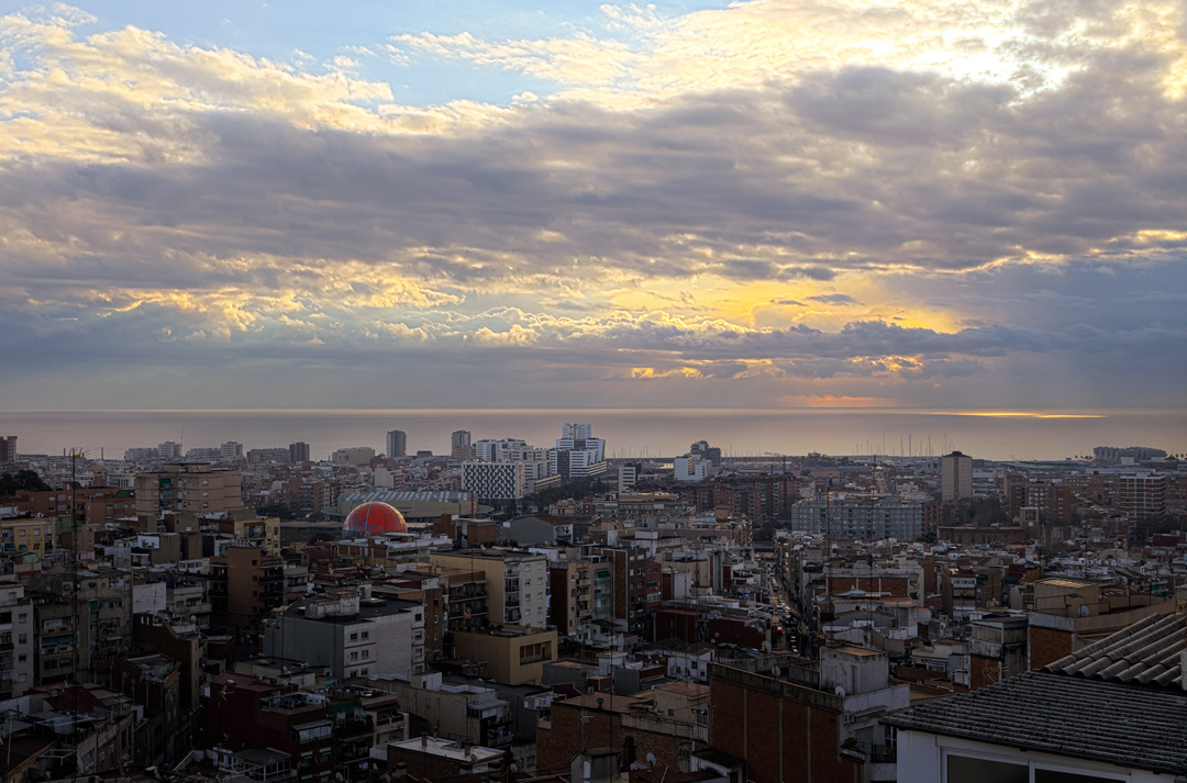 Amanecer en Badalona (Barrio Llefiá)