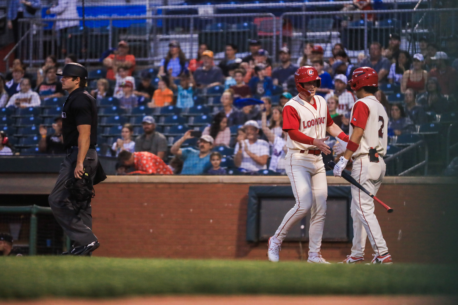 Lookouts vs. Clingstones 4.25