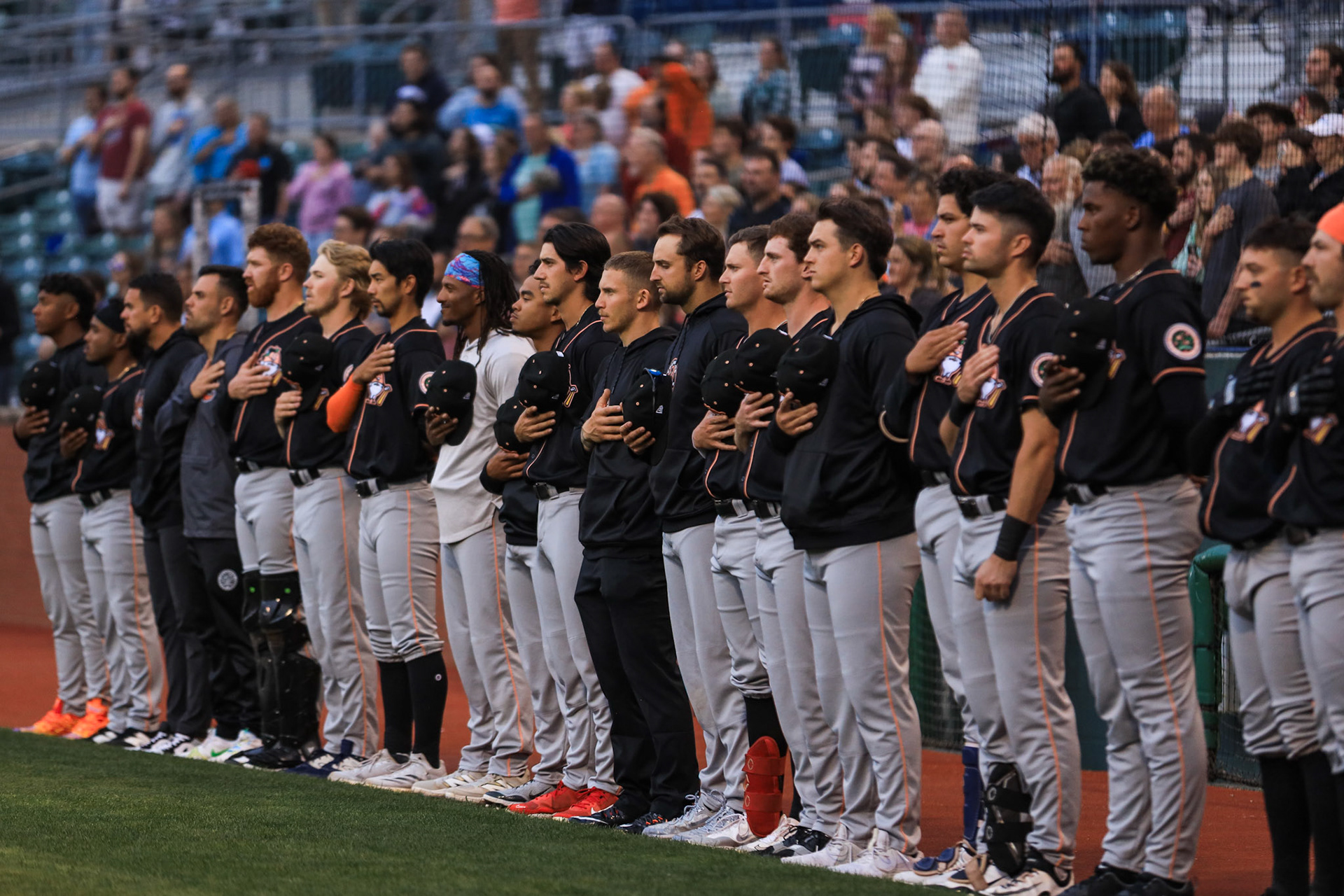 Clingstones @ Lookouts 4.25