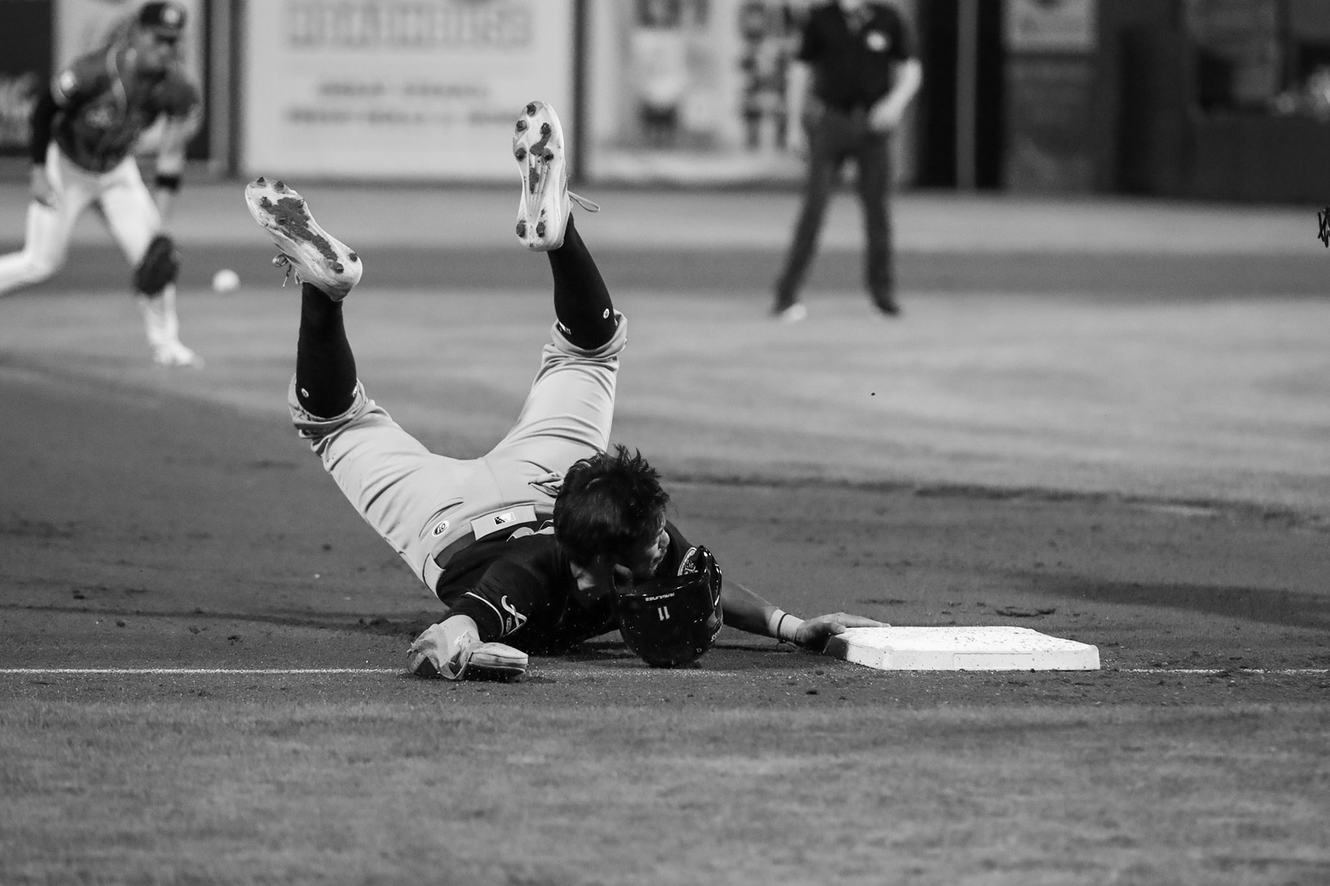 Clingstones @ Lookouts 4.26