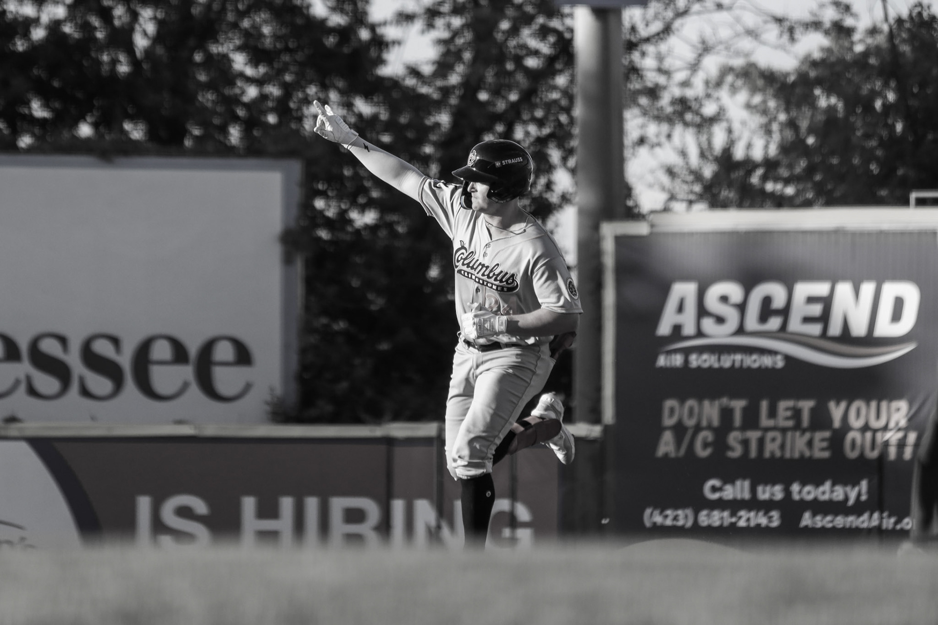 Clingstones @ Lookouts 4.26