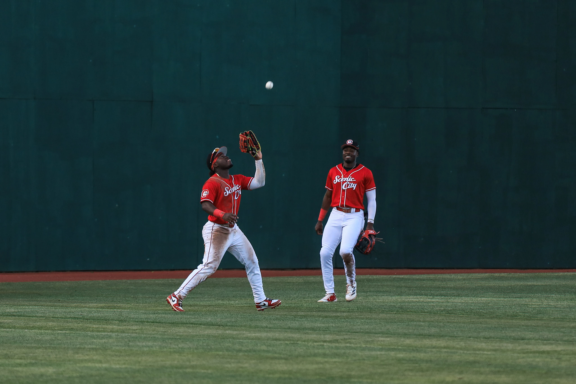 Lookouts vs. Clingstones 4.26 - Hector Rodriguez catches a routine pop-up