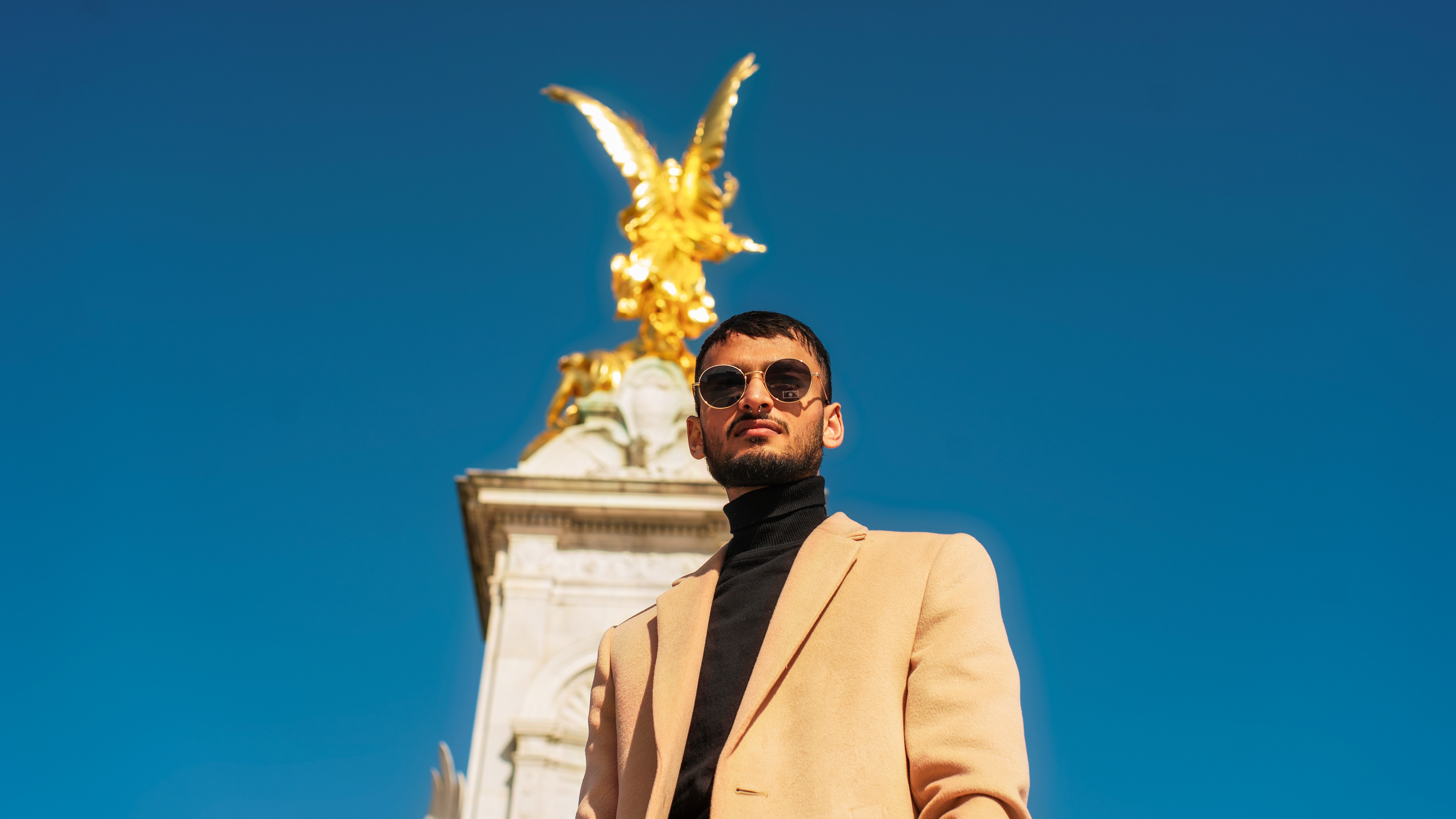 Location: London, United Kingdom Model: Devjeet Singh (2020)