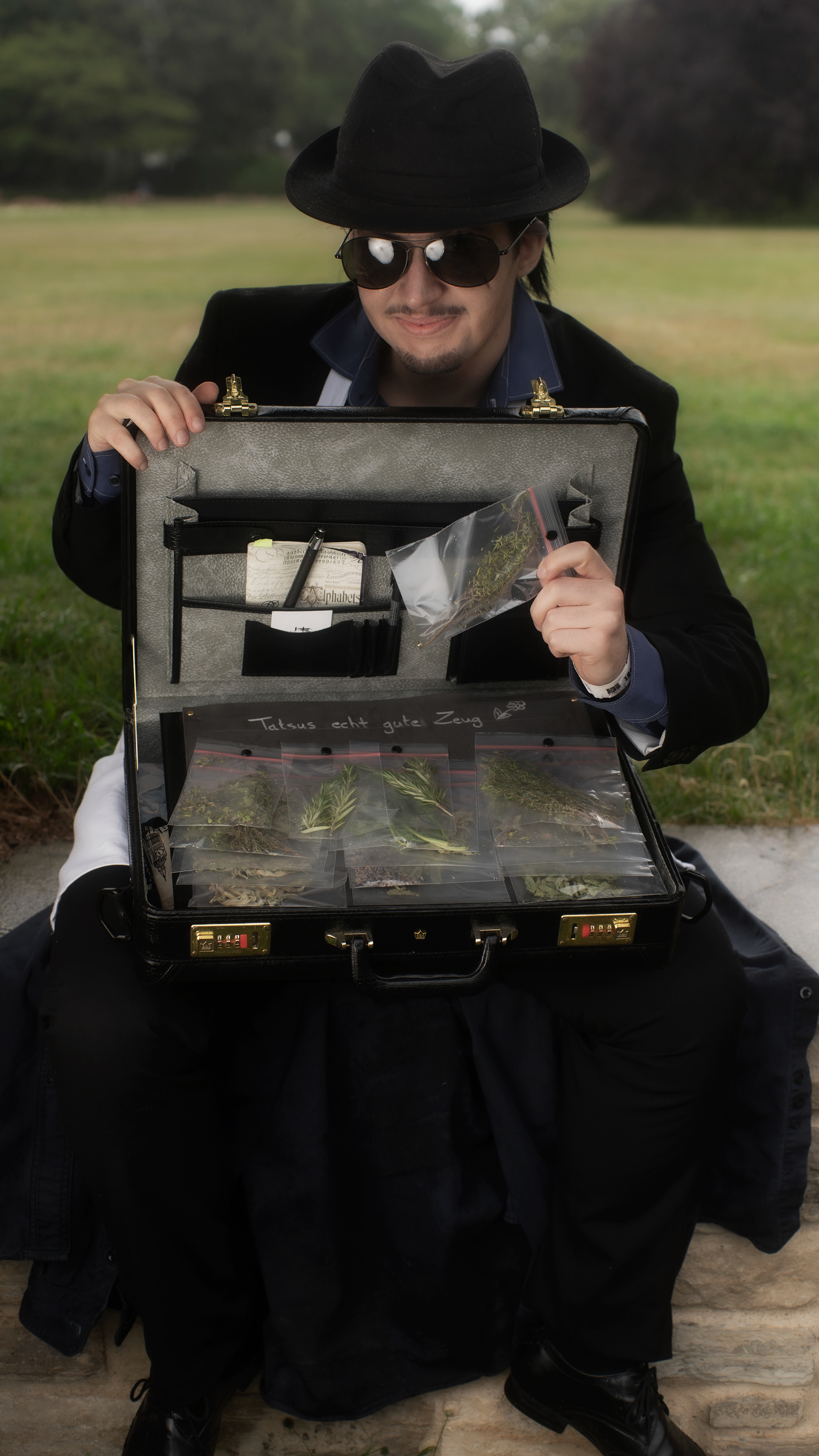 Location: Düsseldorf Germany, Model Binder_by_feddernveih (2023)
