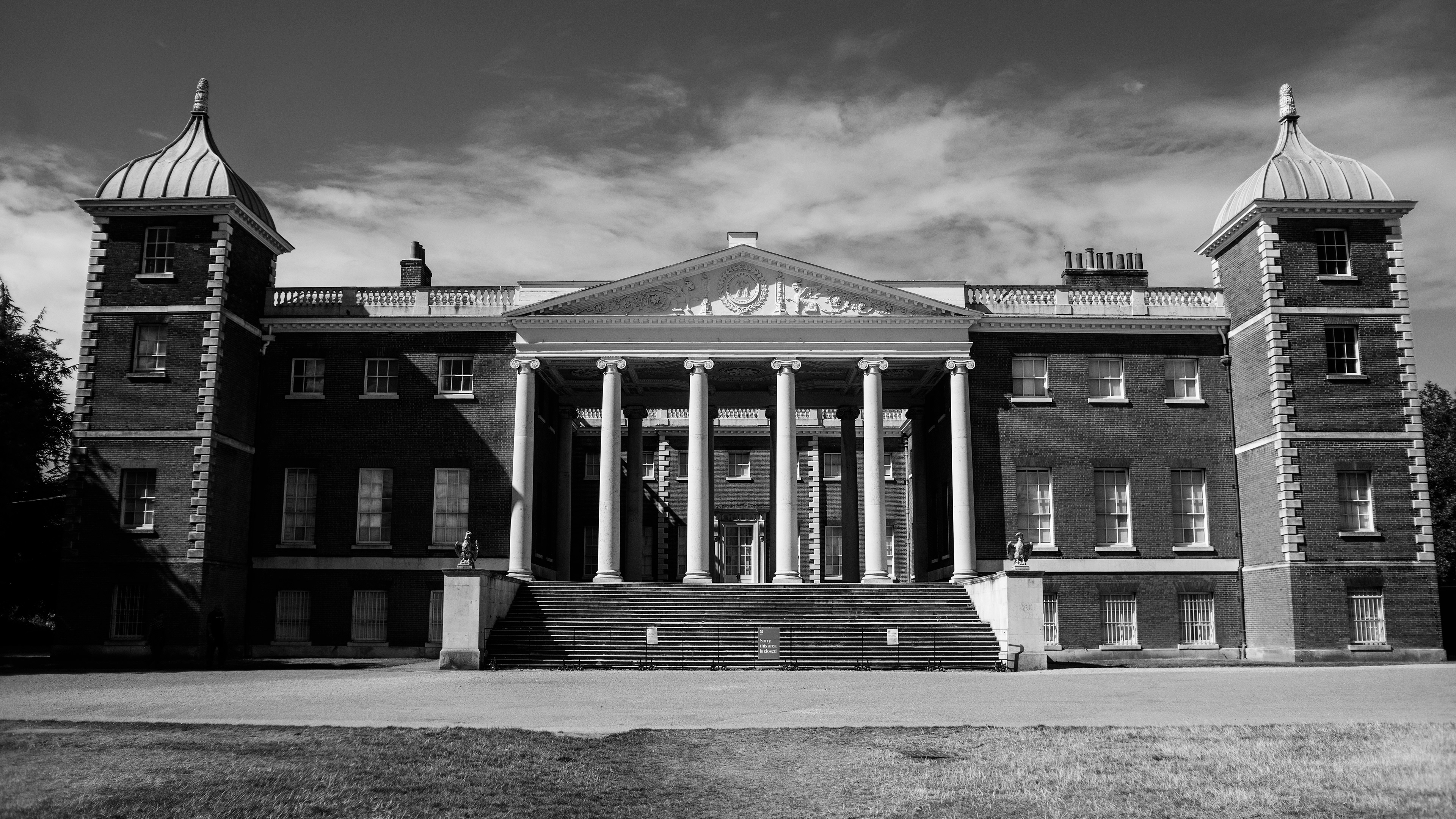 Location: London, Osterley Park, United Kingdom (2020)