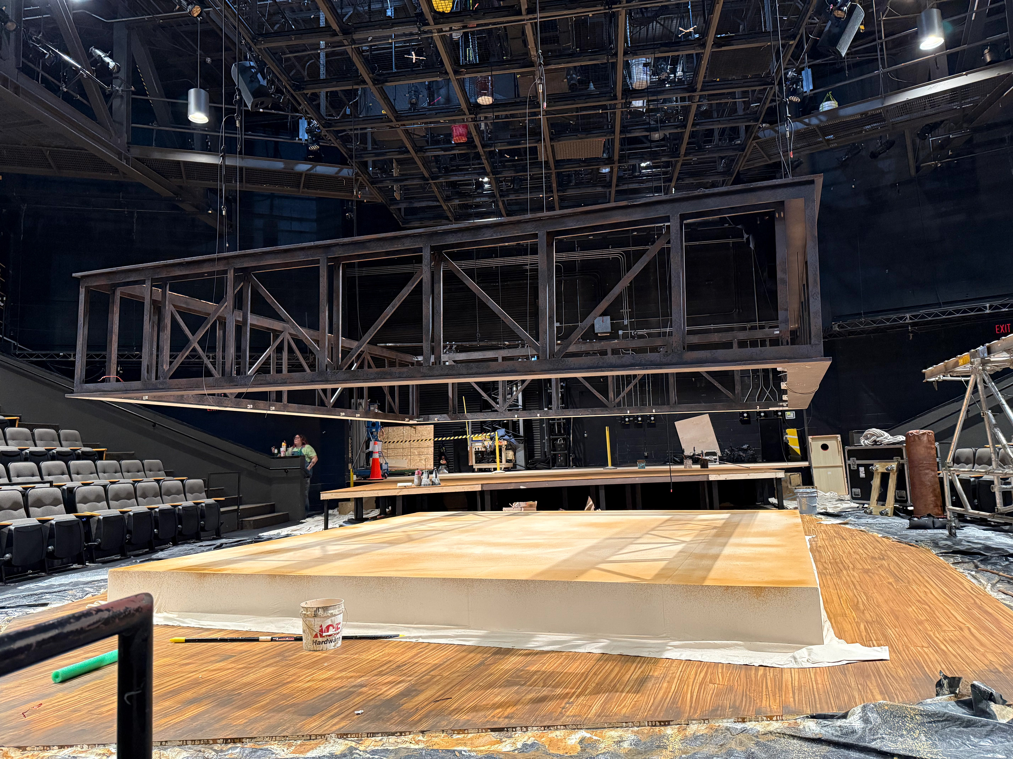 Truss structure floating for LX install